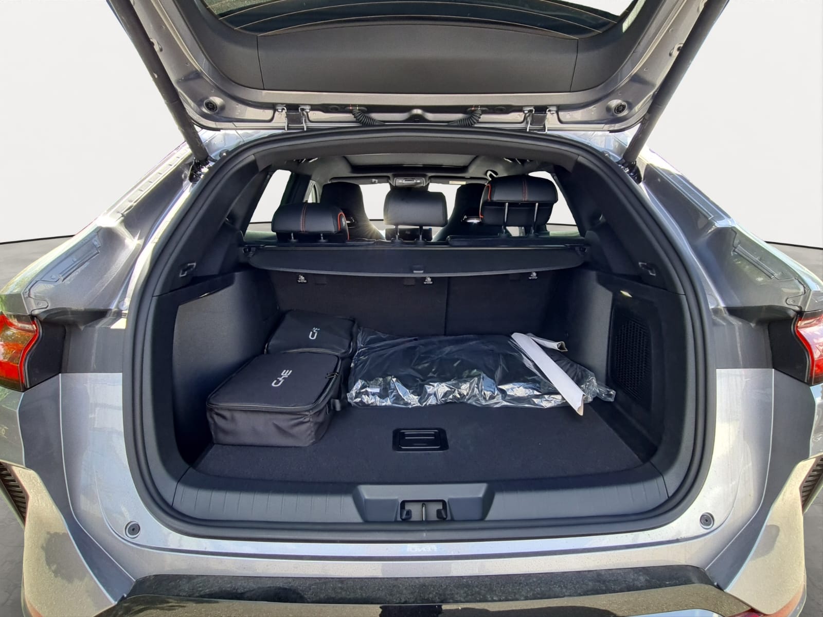 BYD Seal U DM-i Design AWD-image-8