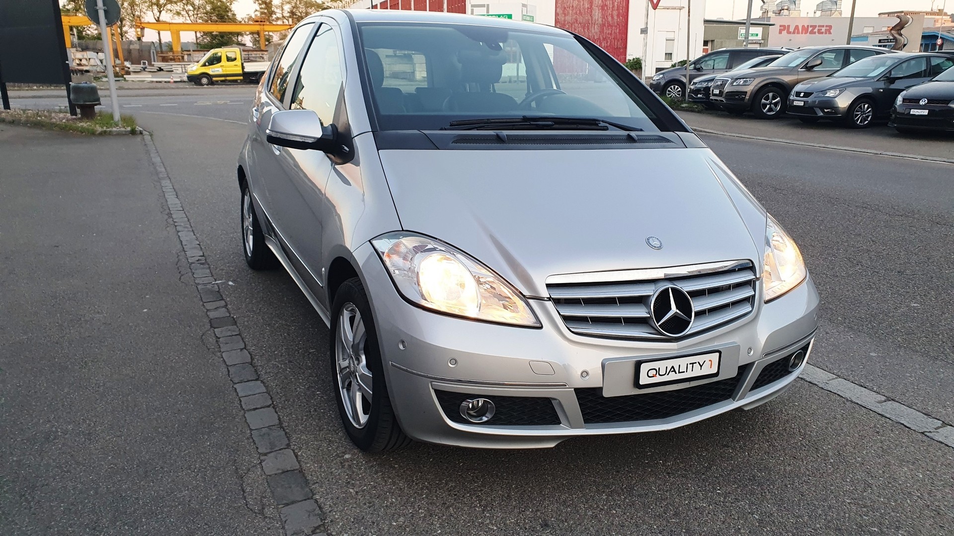 MERCEDES-BENZ A 180 Avantgarde Selection Autotronic