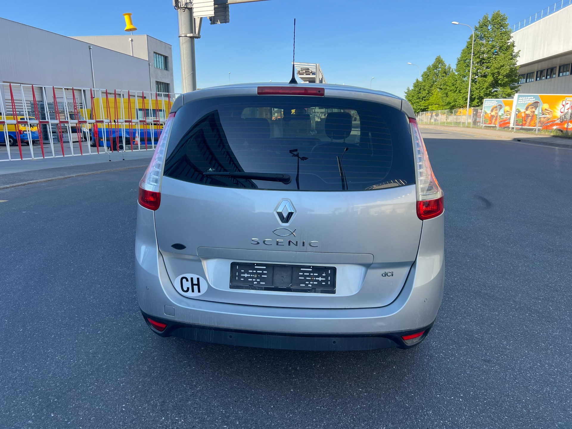 RENAULT Grand Scénic 1.9 dCi Expression-image-4
