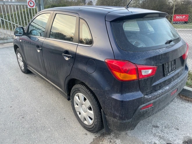 MITSUBISHI ASX 1.8 DID Invite 4WD-image-2