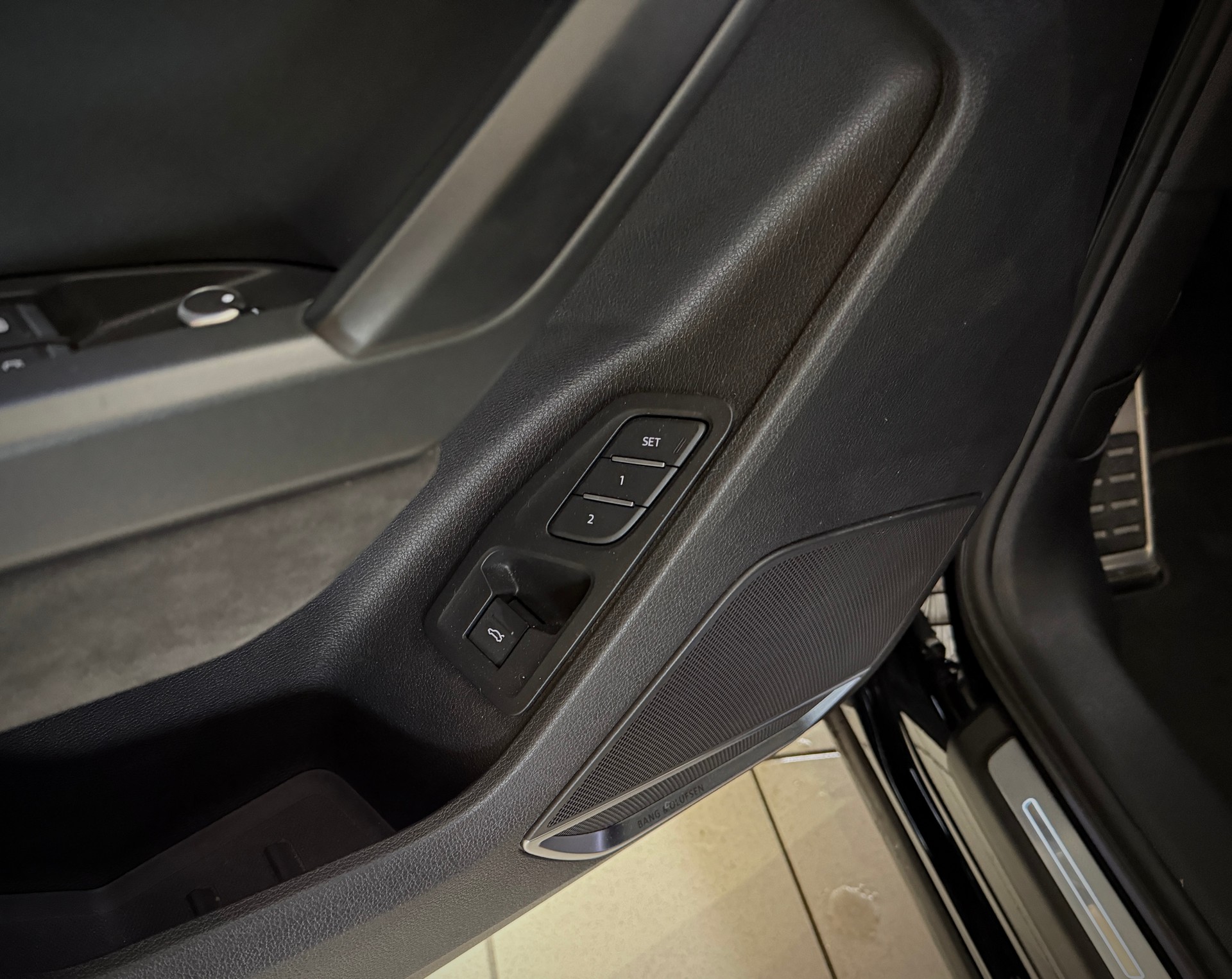AUDI RS Q3 Sportback quattro S tronic-image-8