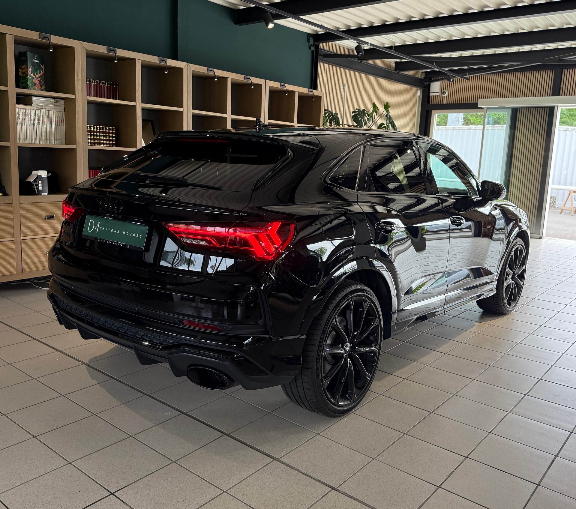 AUDI RS Q3 Sportback quattro S tronic-showroom-element-2