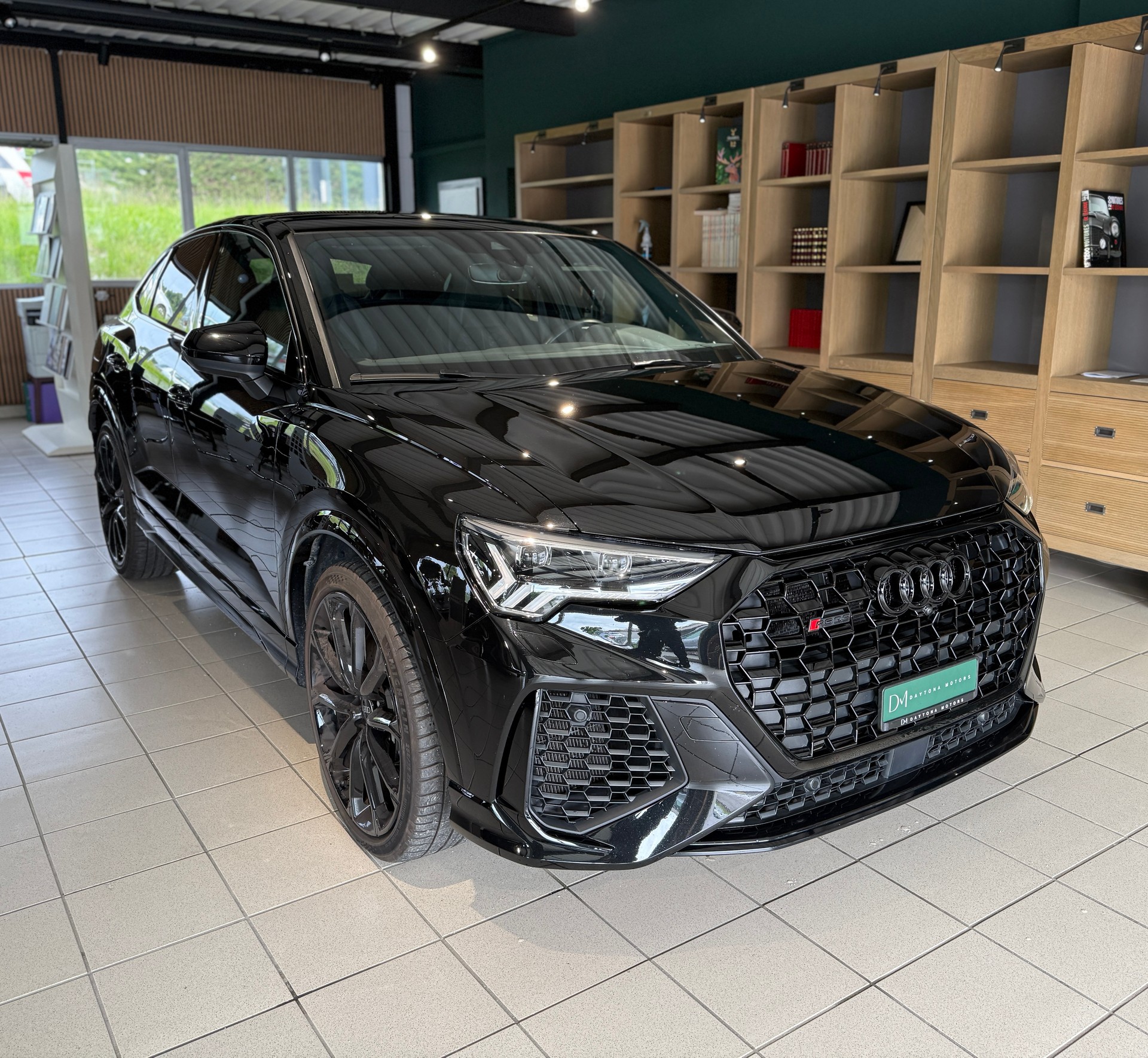 AUDI RS Q3 Sportback quattro S tronic-showroom-element-1