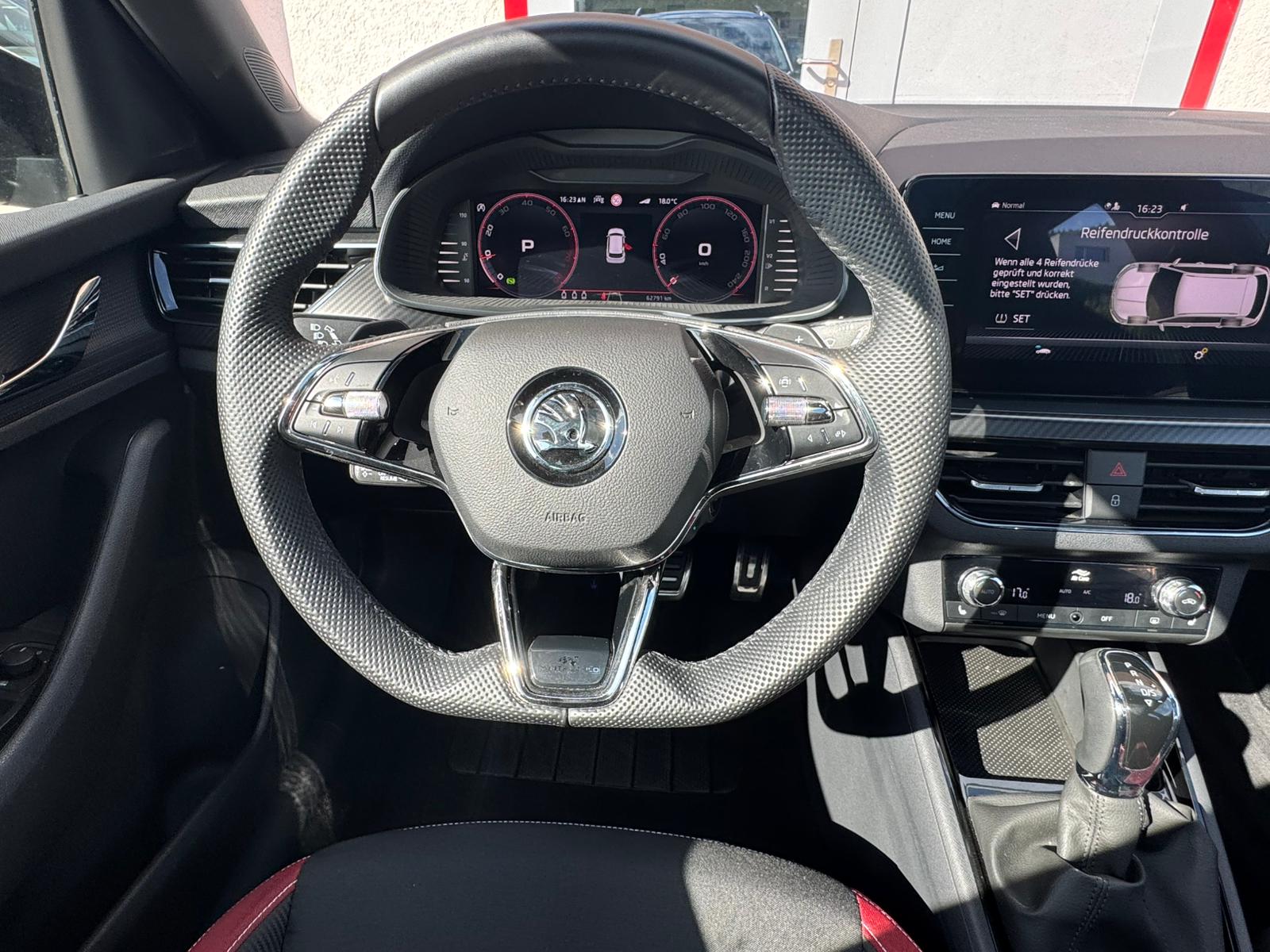 SKODA Kamiq 1.5 TSI ACT Monte Carlo DSG-image-14