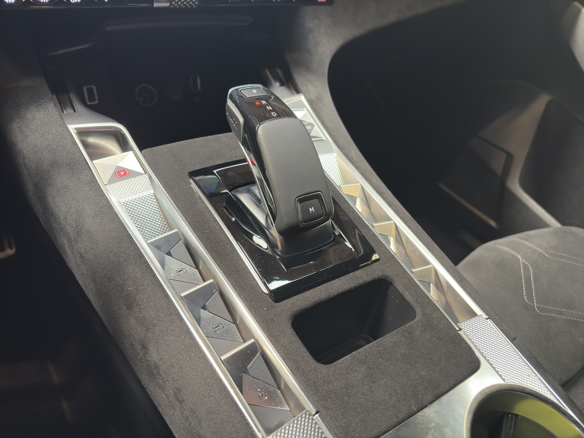 DS AUTOMOBILES DS7 1.5 BlueHDi Pallas-image-9