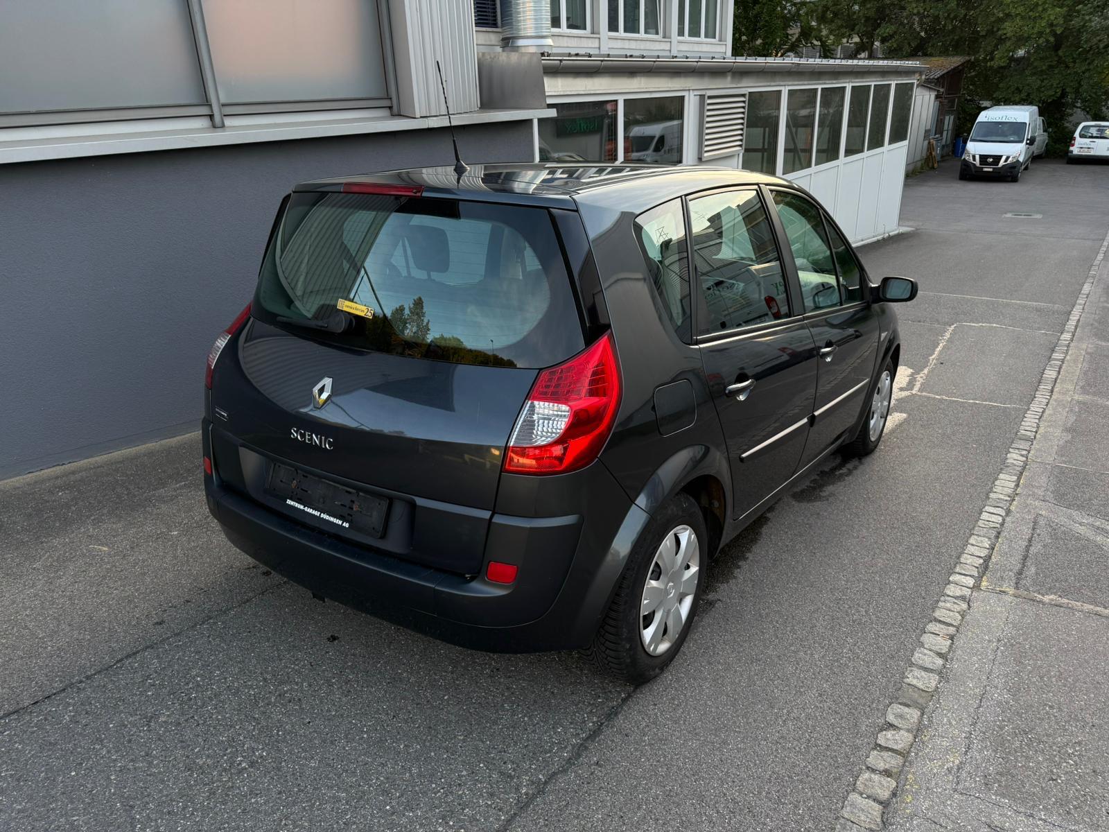 RENAULT Scénic 1.6 16V Fairway-image-4