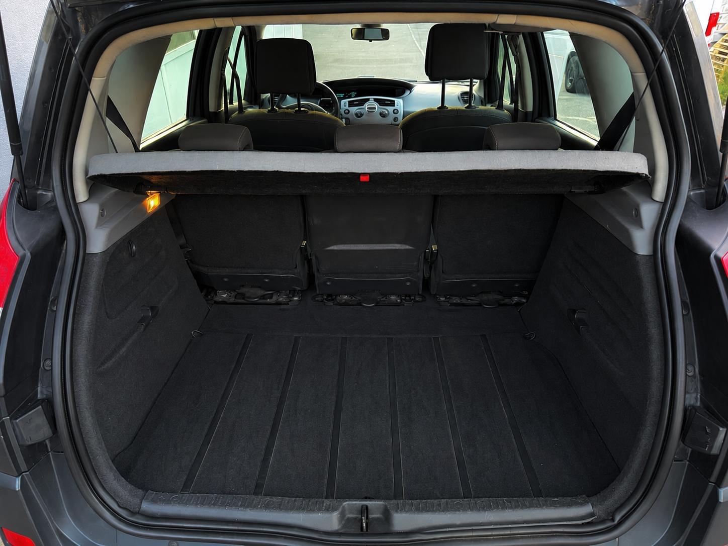 RENAULT Scénic 1.6 16V Fairway-image-15