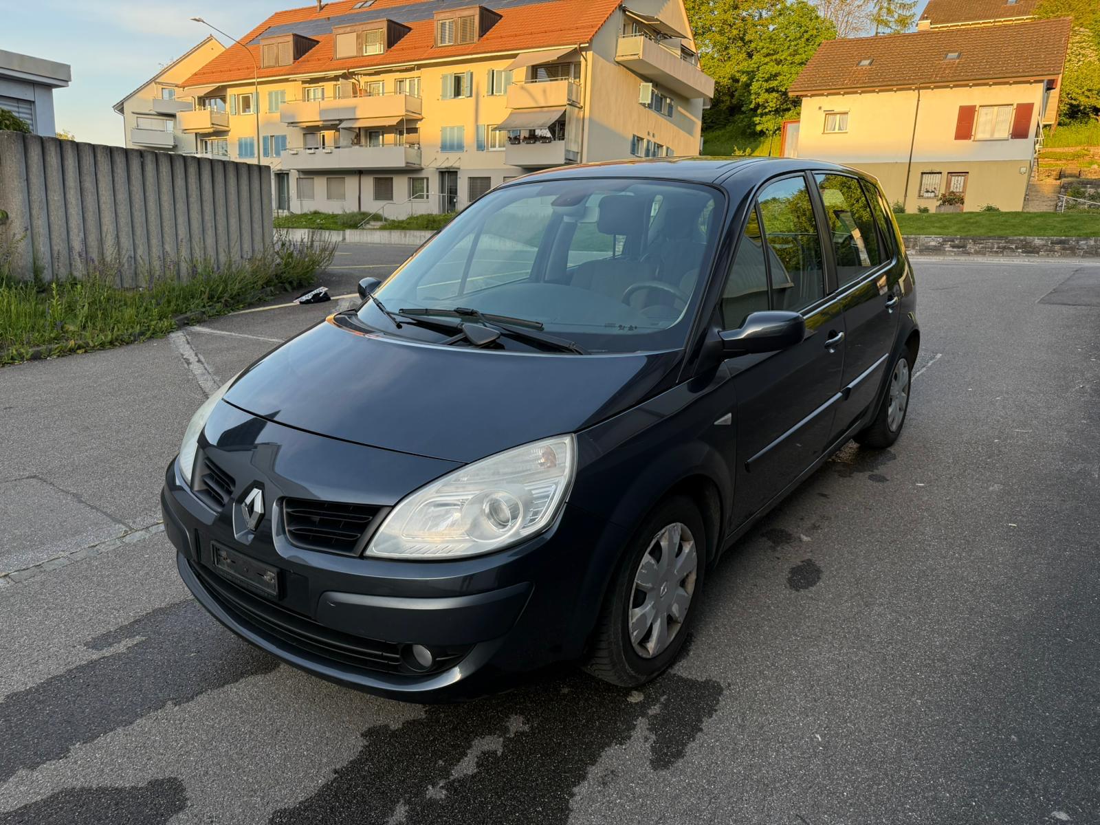 RENAULT Scénic 1.6 16V Fairway-image-2