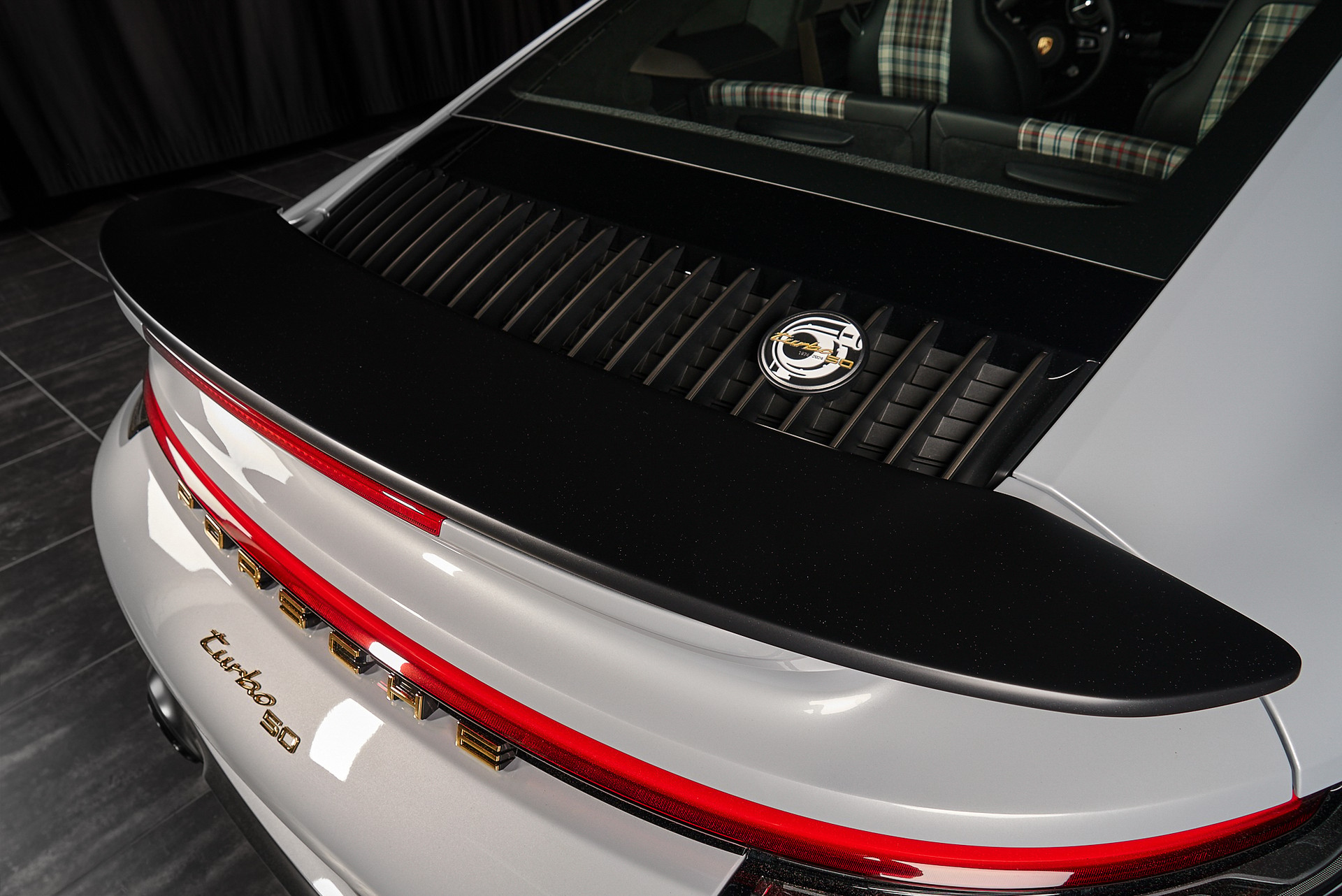 PORSCHE 911 Turbo 50 Jahre-image-11