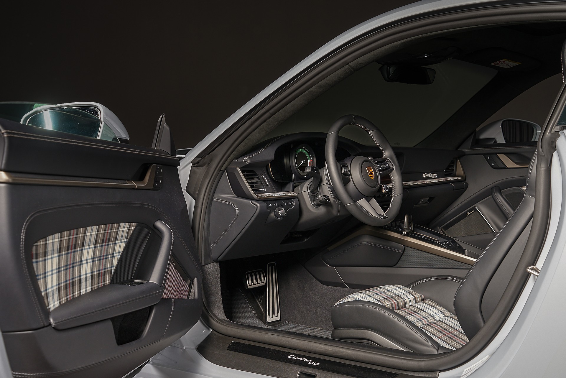 PORSCHE 911 Turbo 50 Jahre-image-15