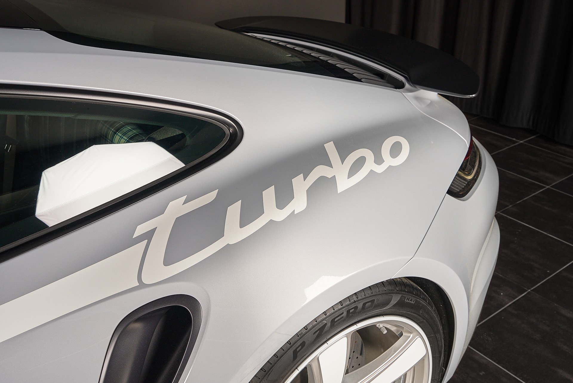PORSCHE 911 Turbo 50 Jahre-image-4
