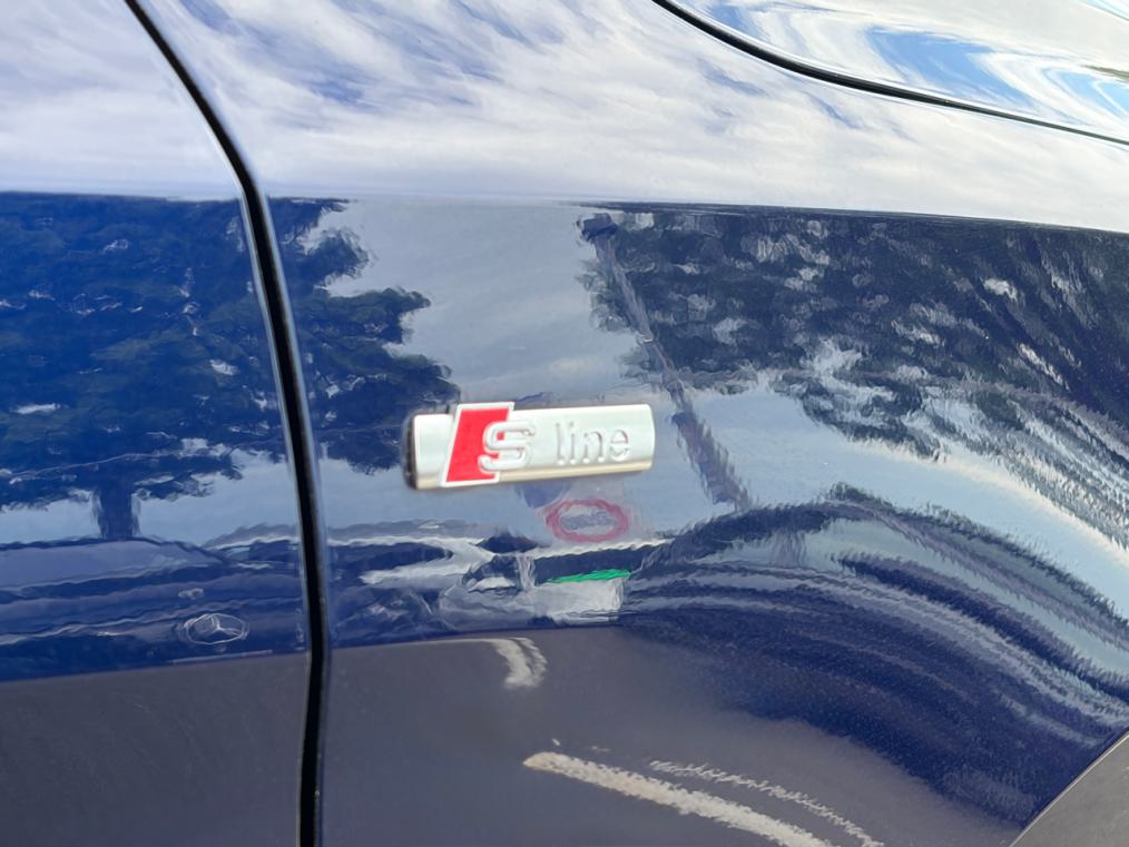 AUDI A1 Sportback 30 TFSi S Line Black Edition-showroom-element-3