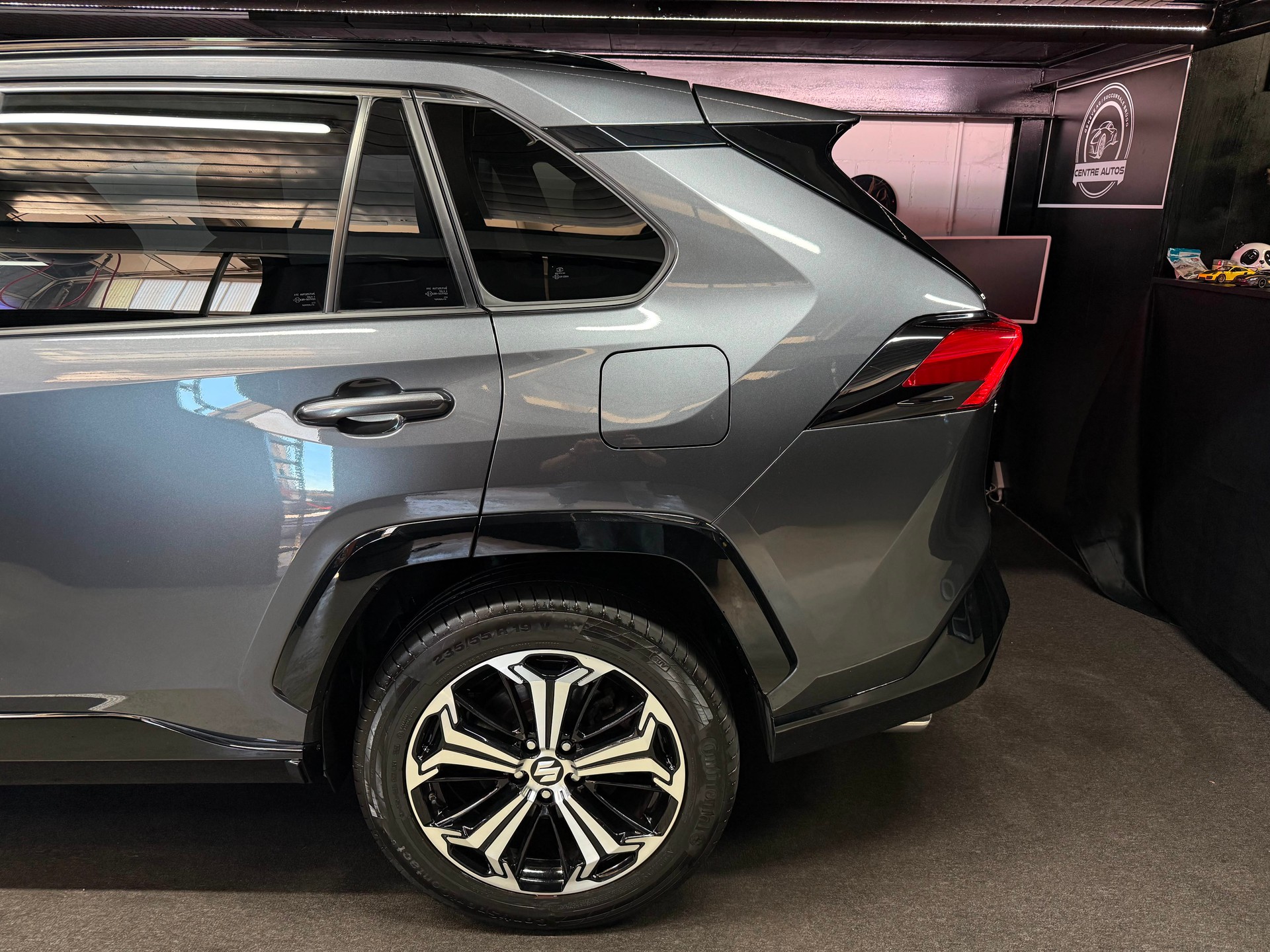 SUZUKI Across 2.5 Plug-in-Hybrid Compact Top E-CVT / TECHNOLOGIE TOYOTA RAV4 / Full Option-image-7