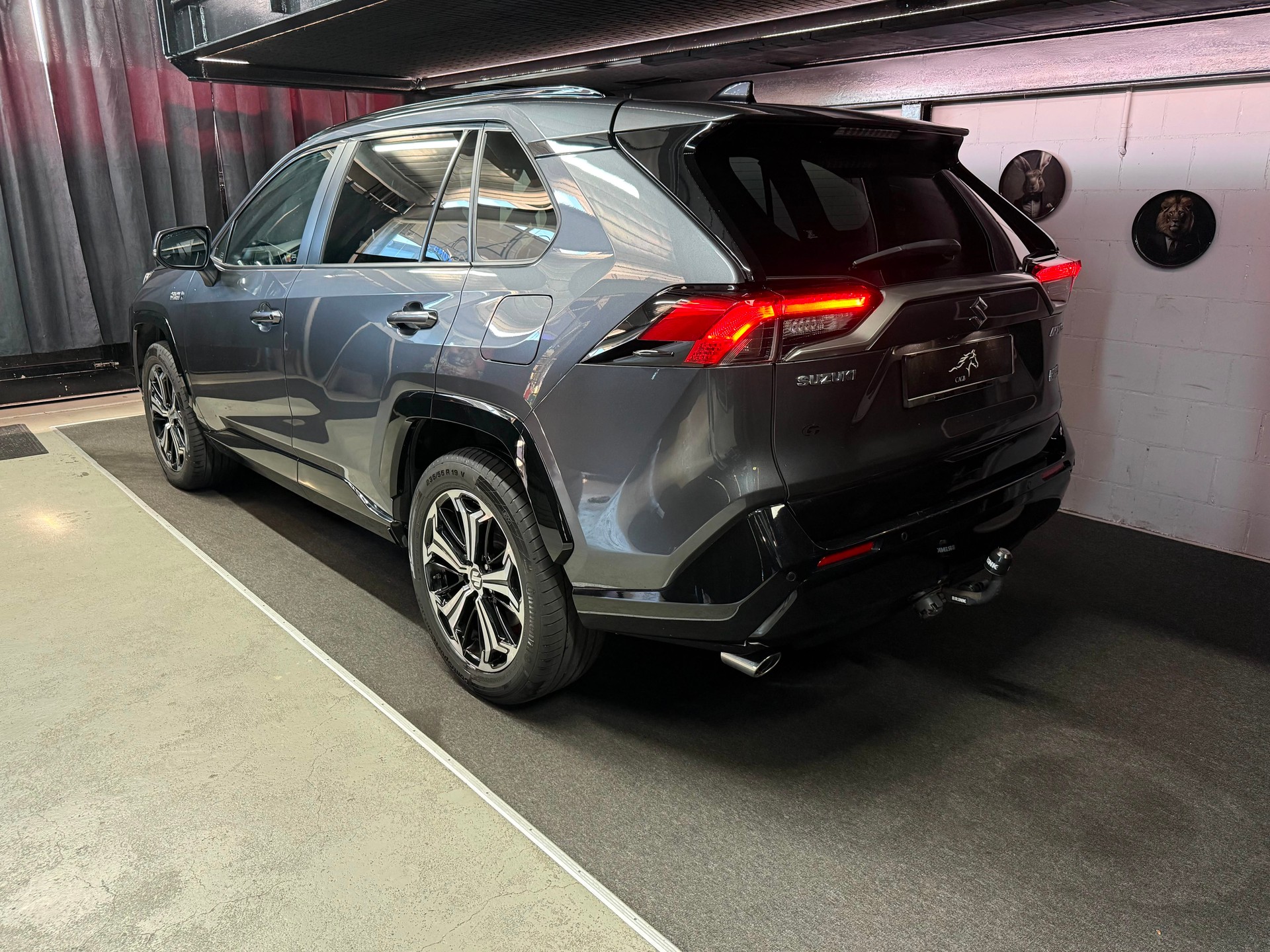 SUZUKI Across 2.5 Plug-in-Hybrid Compact Top E-CVT / TECHNOLOGIE TOYOTA RAV4 / Full Option-image-2