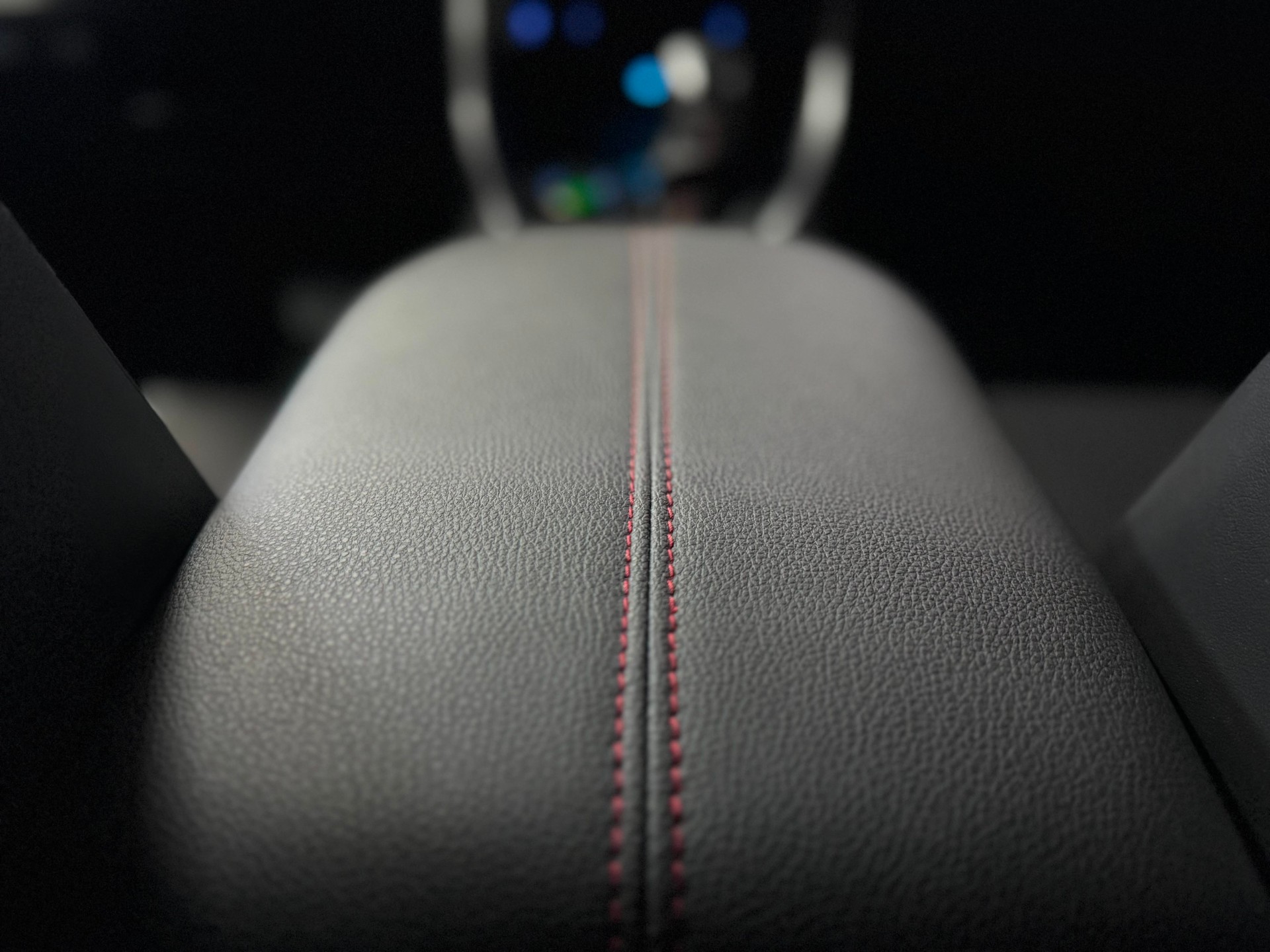 SUZUKI Across 2.5 Plug-in-Hybrid Compact Top E-CVT / TECHNOLOGIE TOYOTA RAV4 / Full Option-image-26