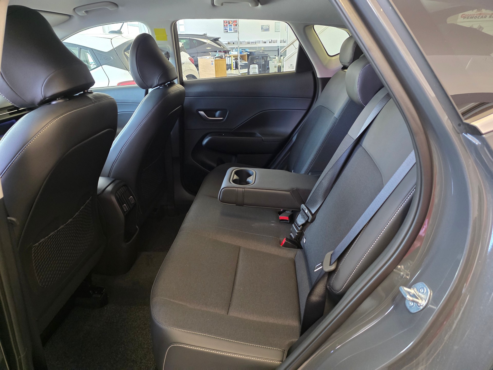HYUNDAI KONA-image-6