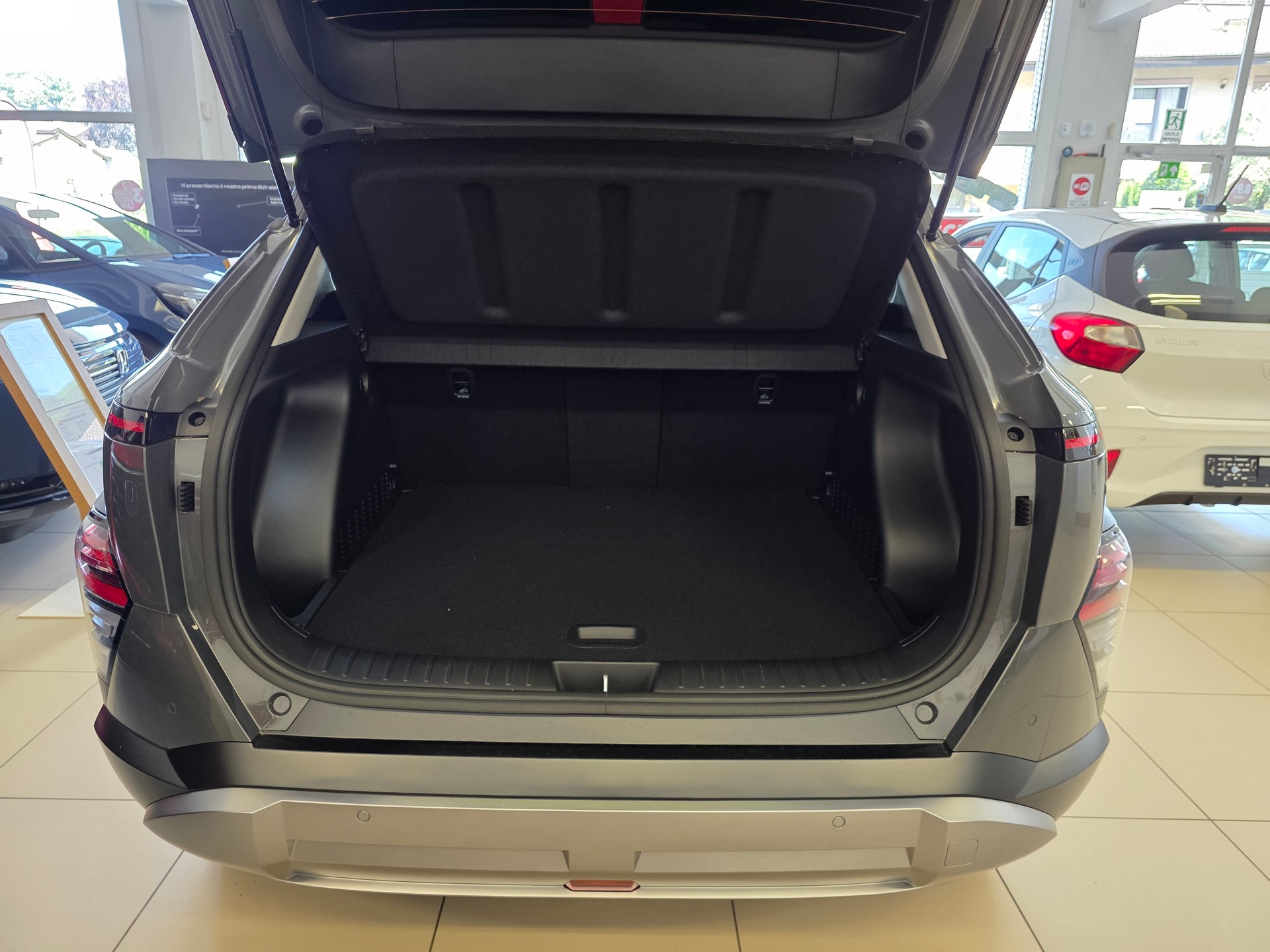 HYUNDAI KONA-image-4