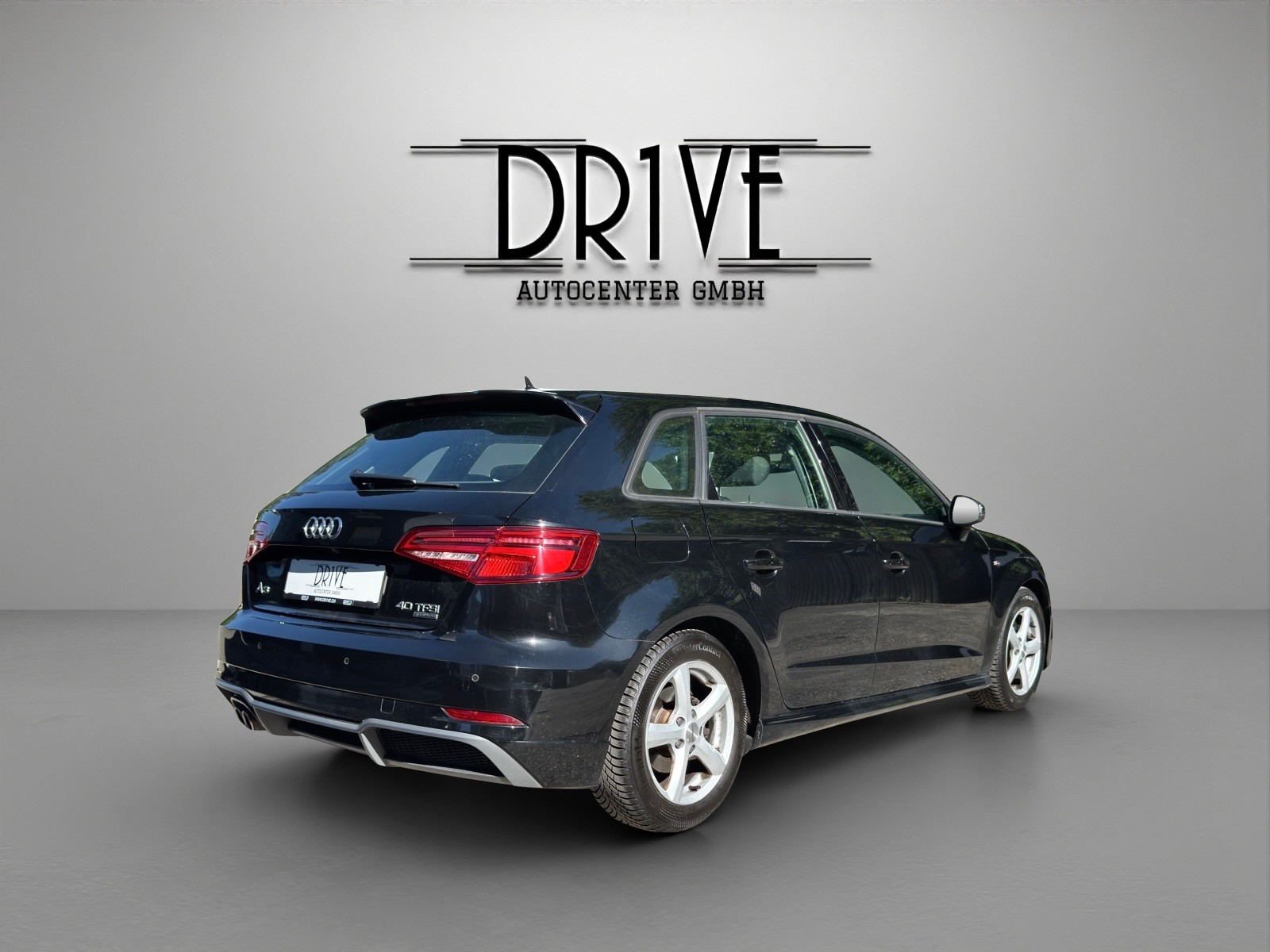 AUDI A3 Sportback 40 TFSI Sport quattro S-tronic-image-4