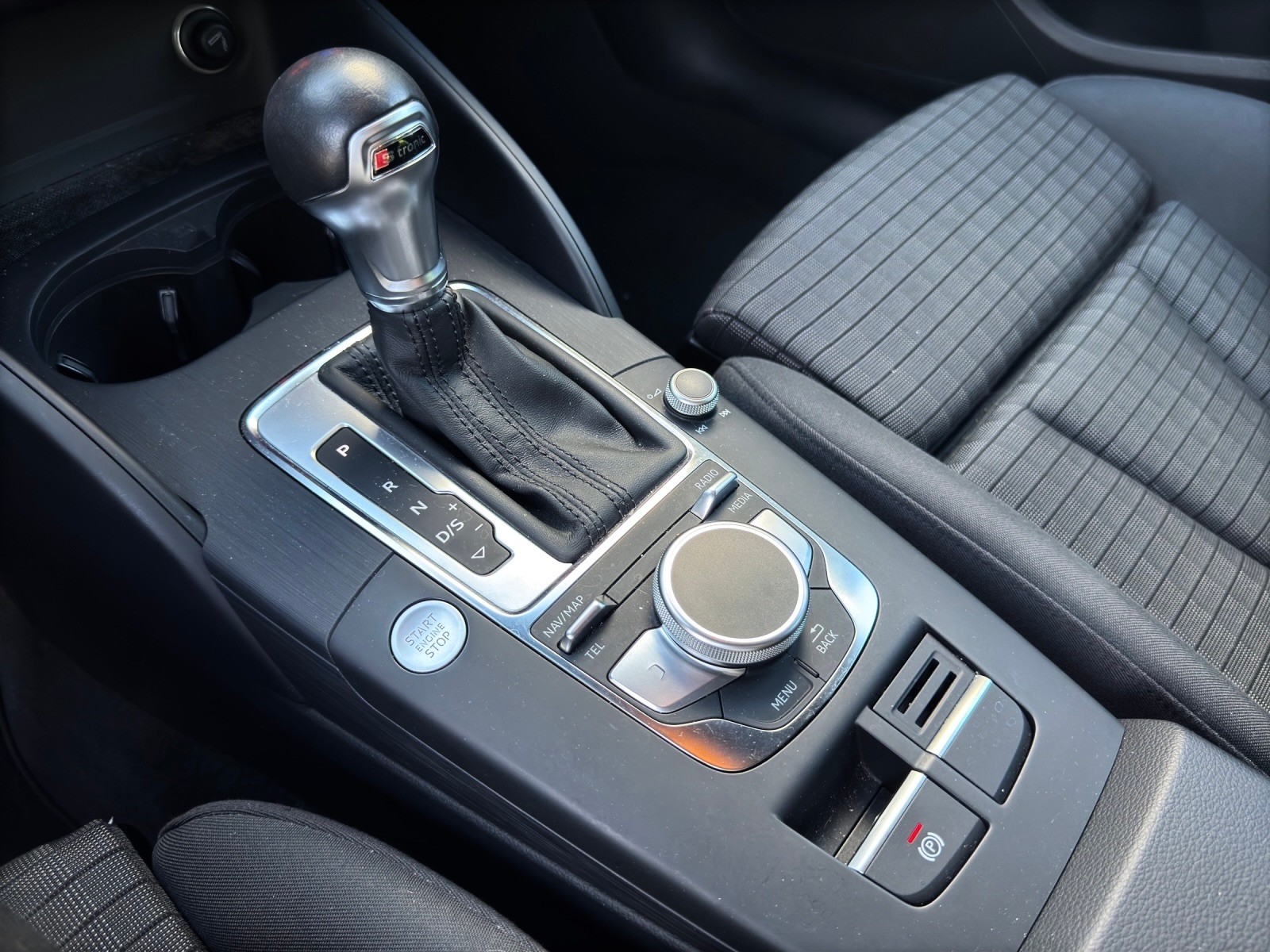 AUDI A3 Sportback 40 TFSI Sport quattro S-tronic-image-16