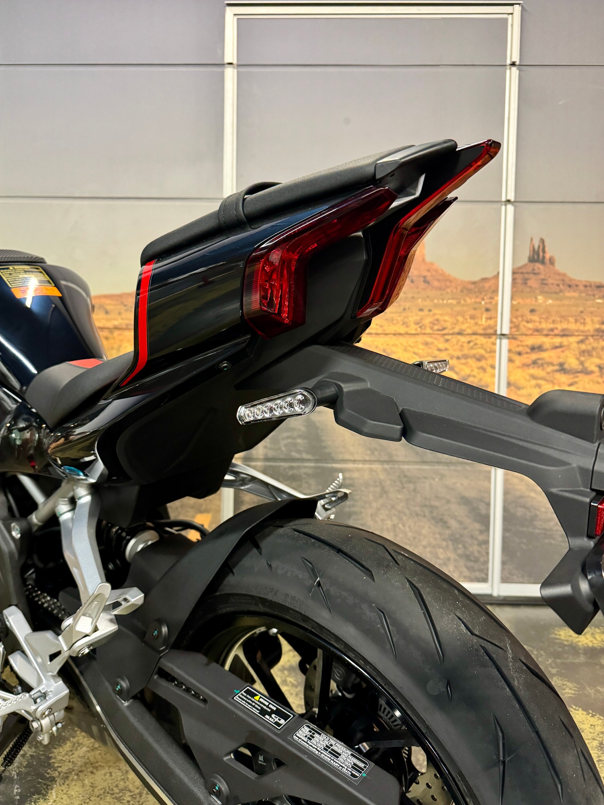 QJ 421 RR-image-10