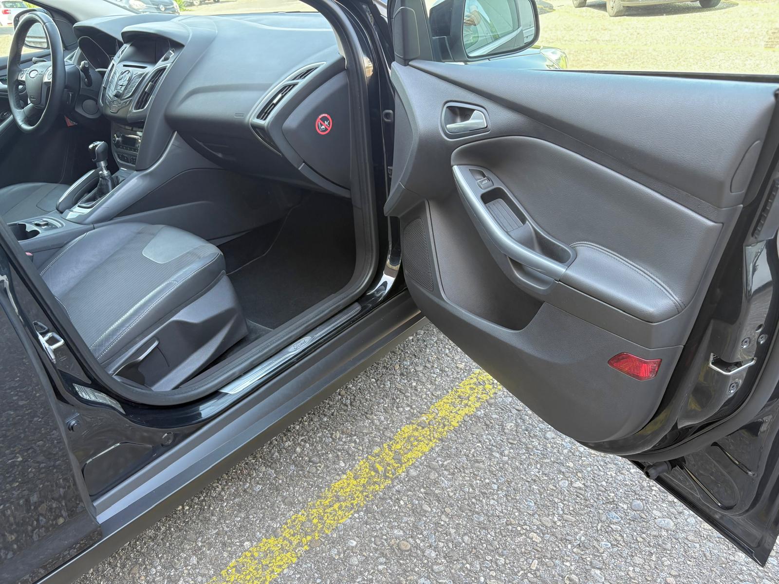 FORD Focus 1.6 SCTi Titanium-image-11