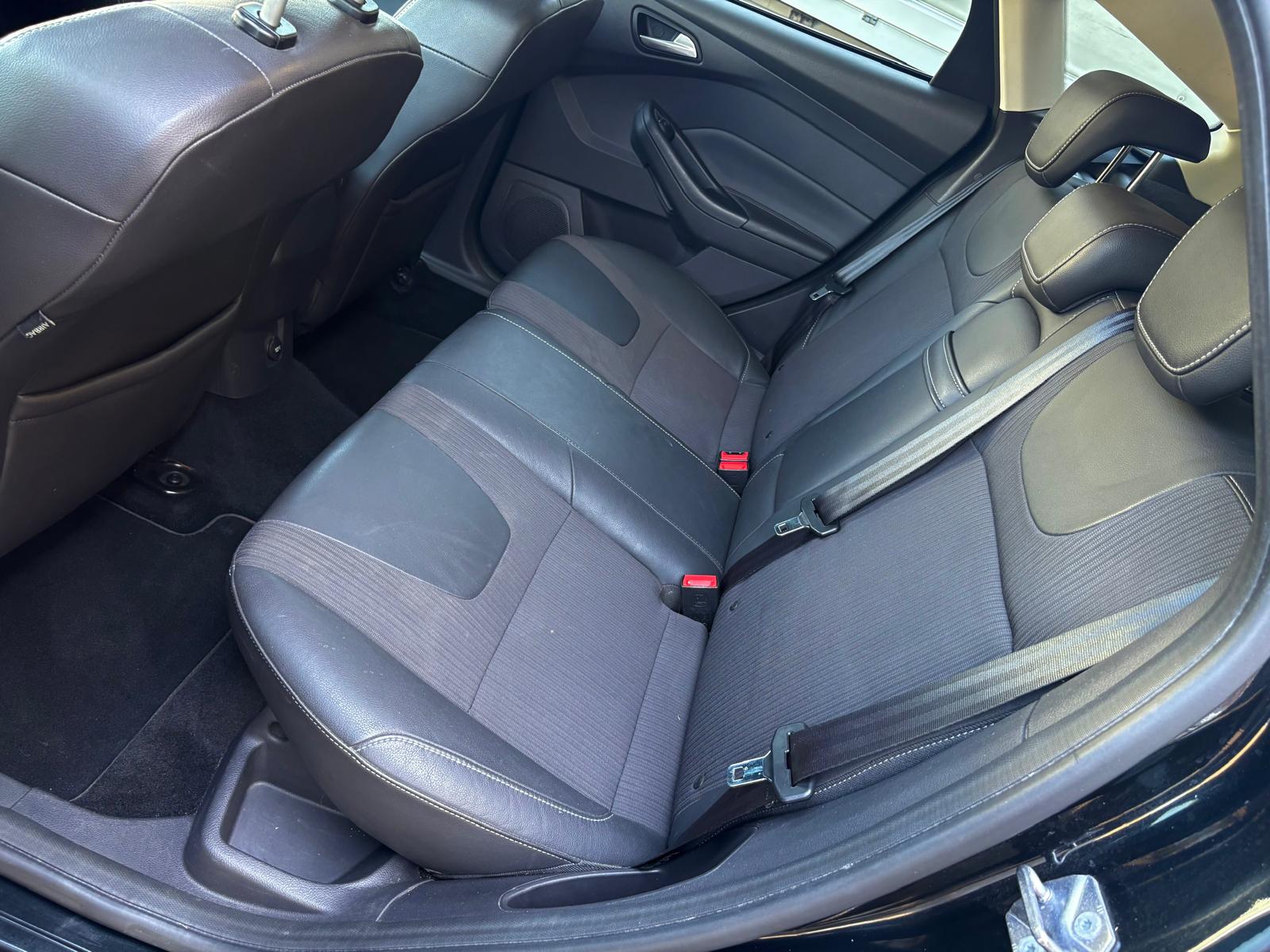 FORD Focus 1.6 SCTi Titanium-image-13