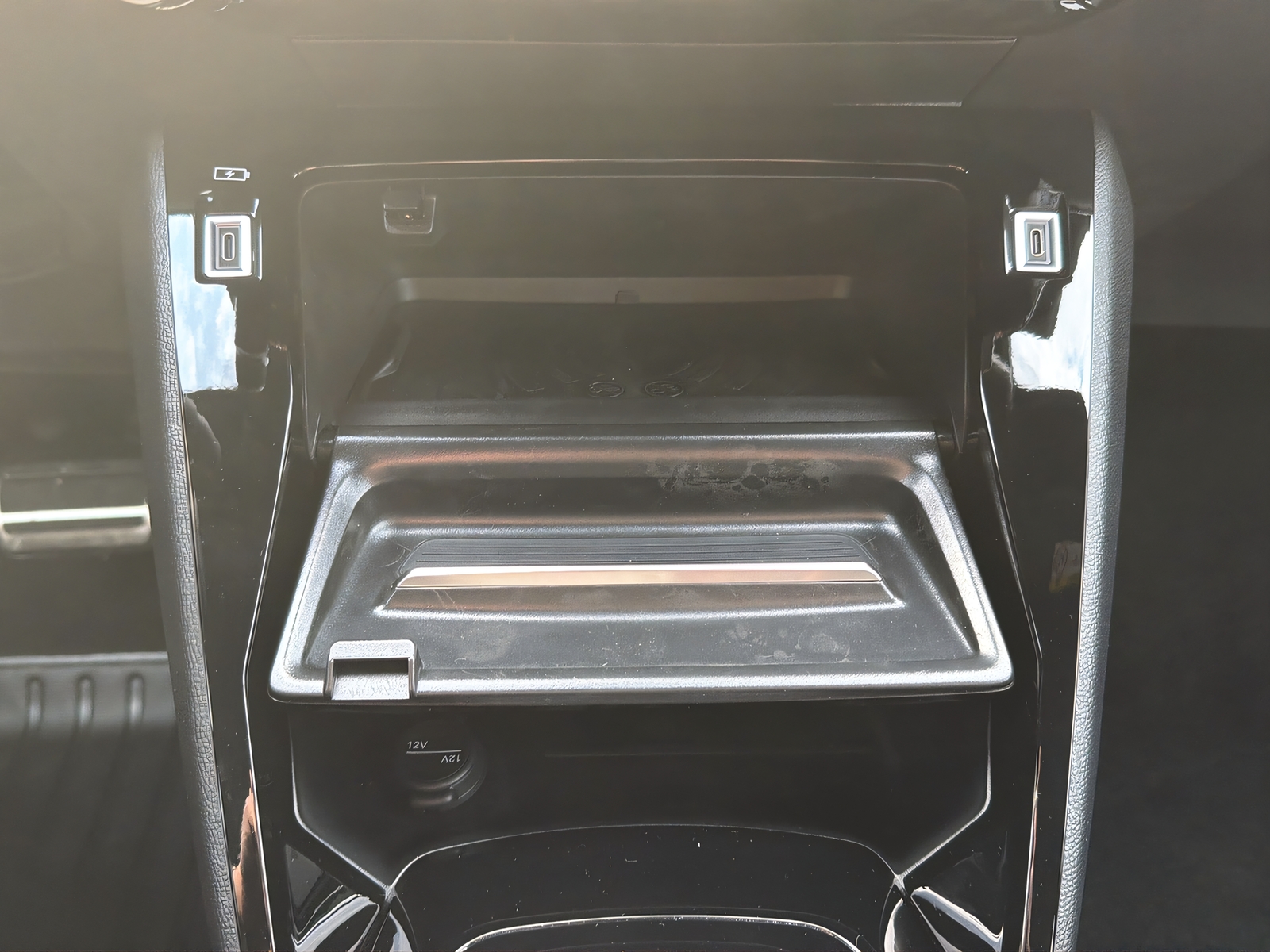 PEUGEOT 208 1.2 Hybrid 145 GT-image-17