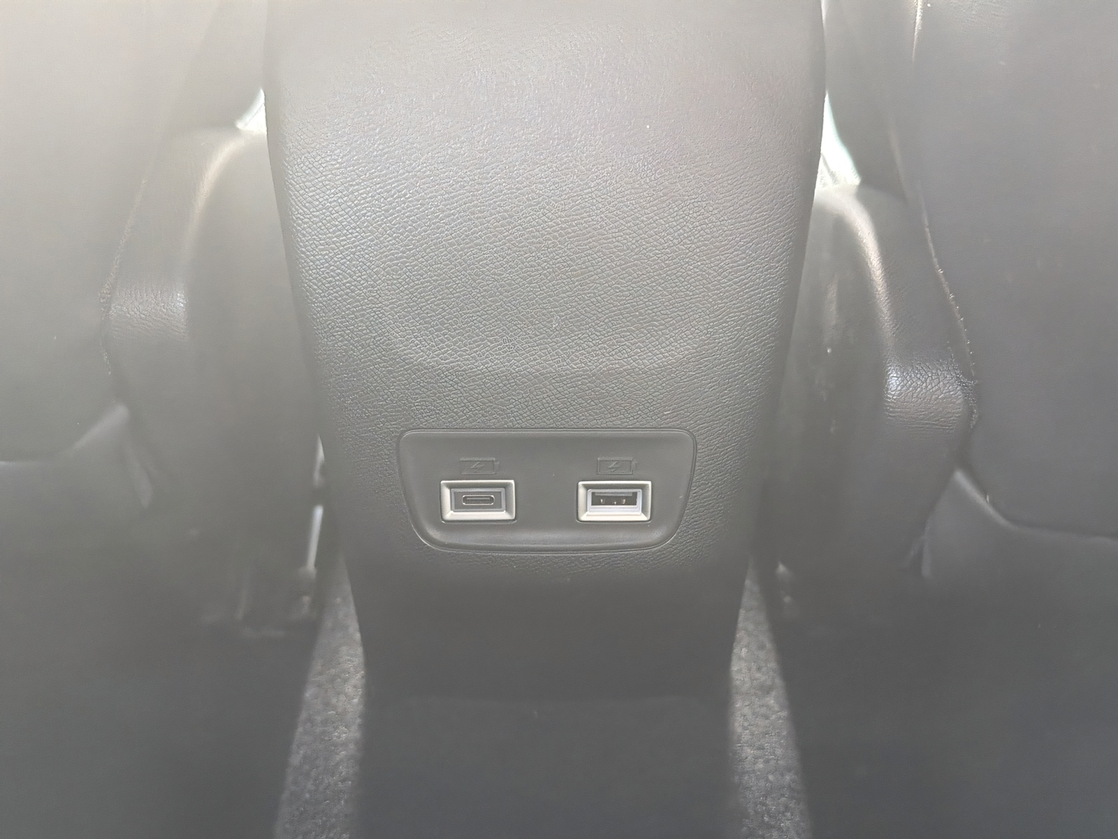 PEUGEOT 208 1.2 Hybrid 145 GT-image-19