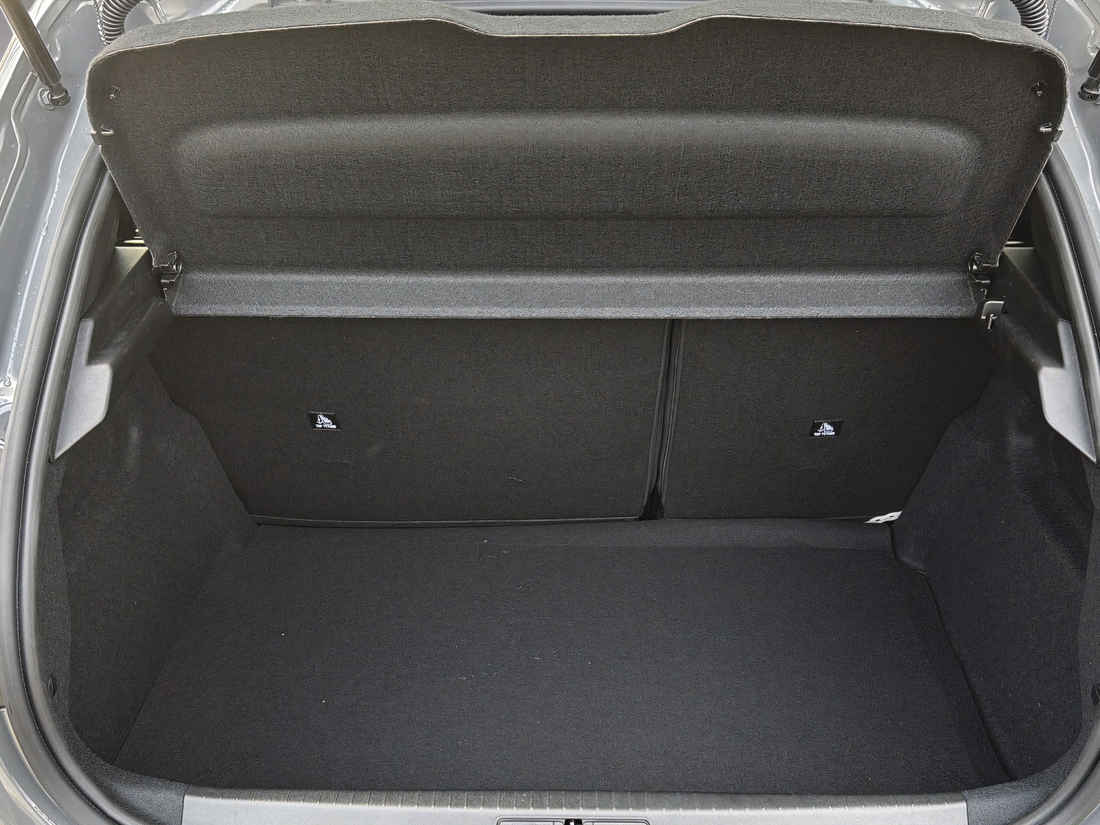 PEUGEOT 208 1.2 Hybrid 145 GT-image-20