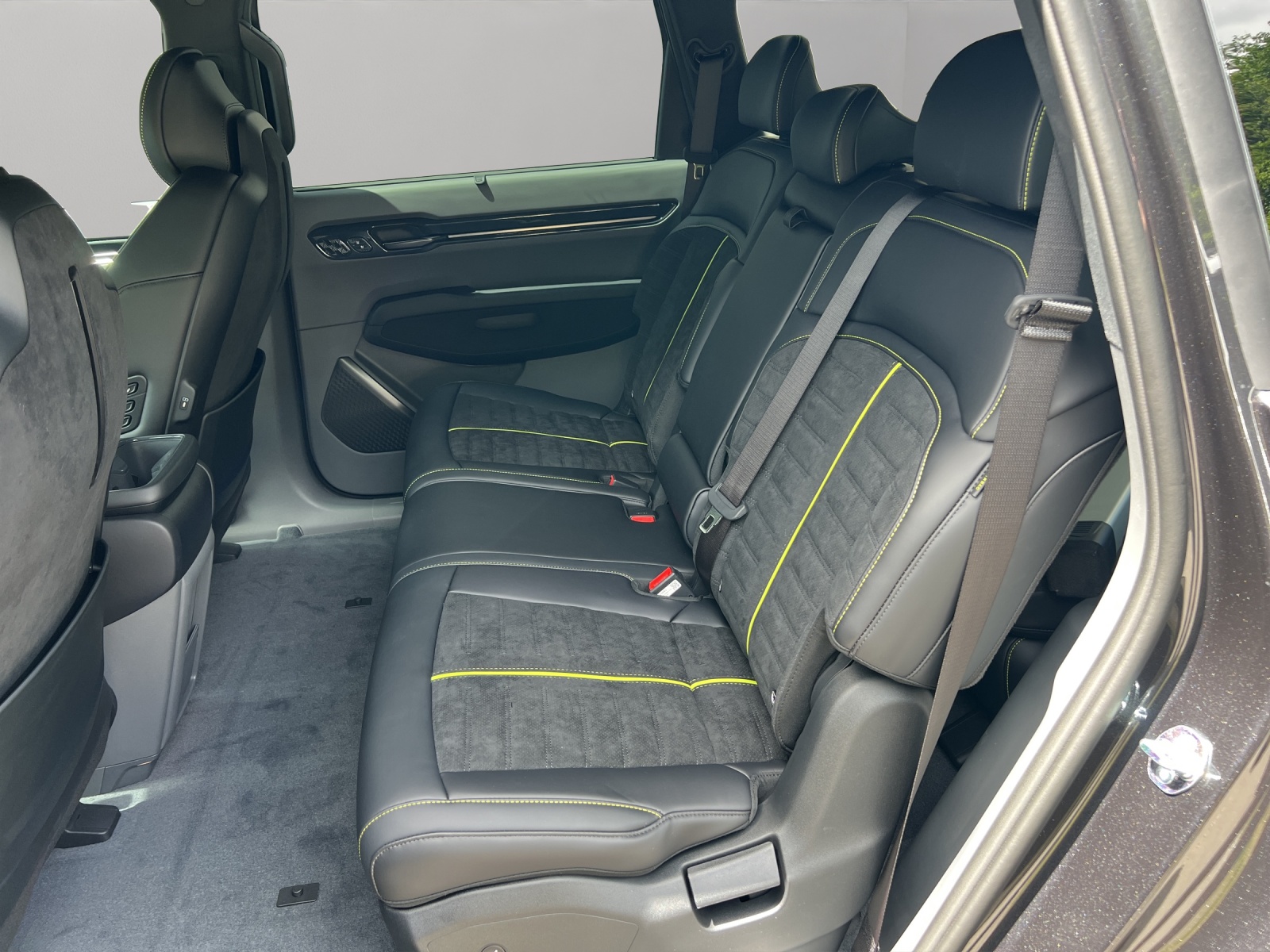 KIA EV9 99,8 kWh GT 4x4 Automat / elektr. Glasschiebedach / Wärmepumpe / Batterieheizsystem / Eintauschprämie CHF 6'000.--image-13