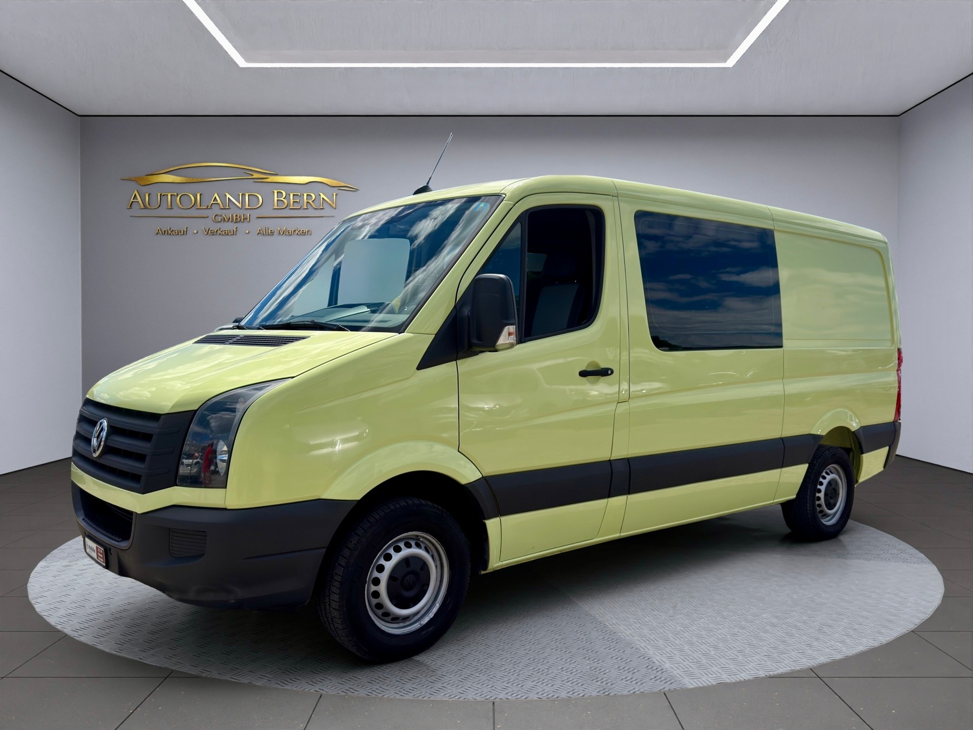 VW Crafter 35 2.0 TDI 5 Plätze, Navi + Kamera + AHK-showroom-element-1