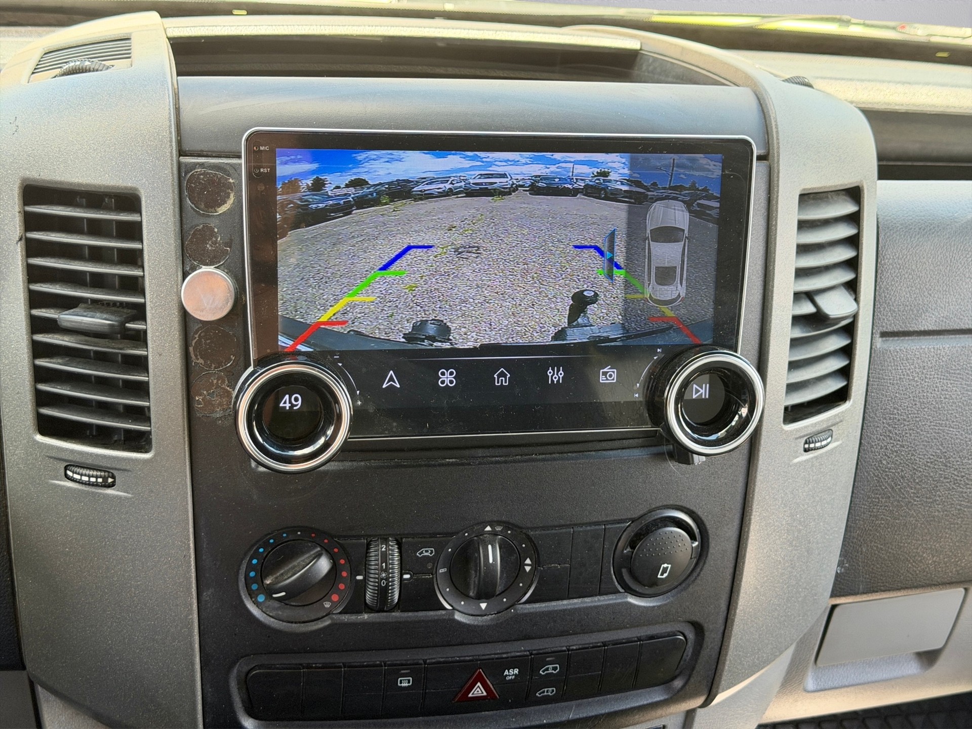 VW Crafter 35 2.0 TDI 5 Plätze, Navi + Kamera + AHK-image-16