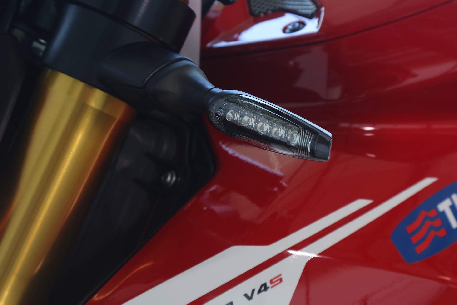 DUCATI Streetfighter V4 S-image-7