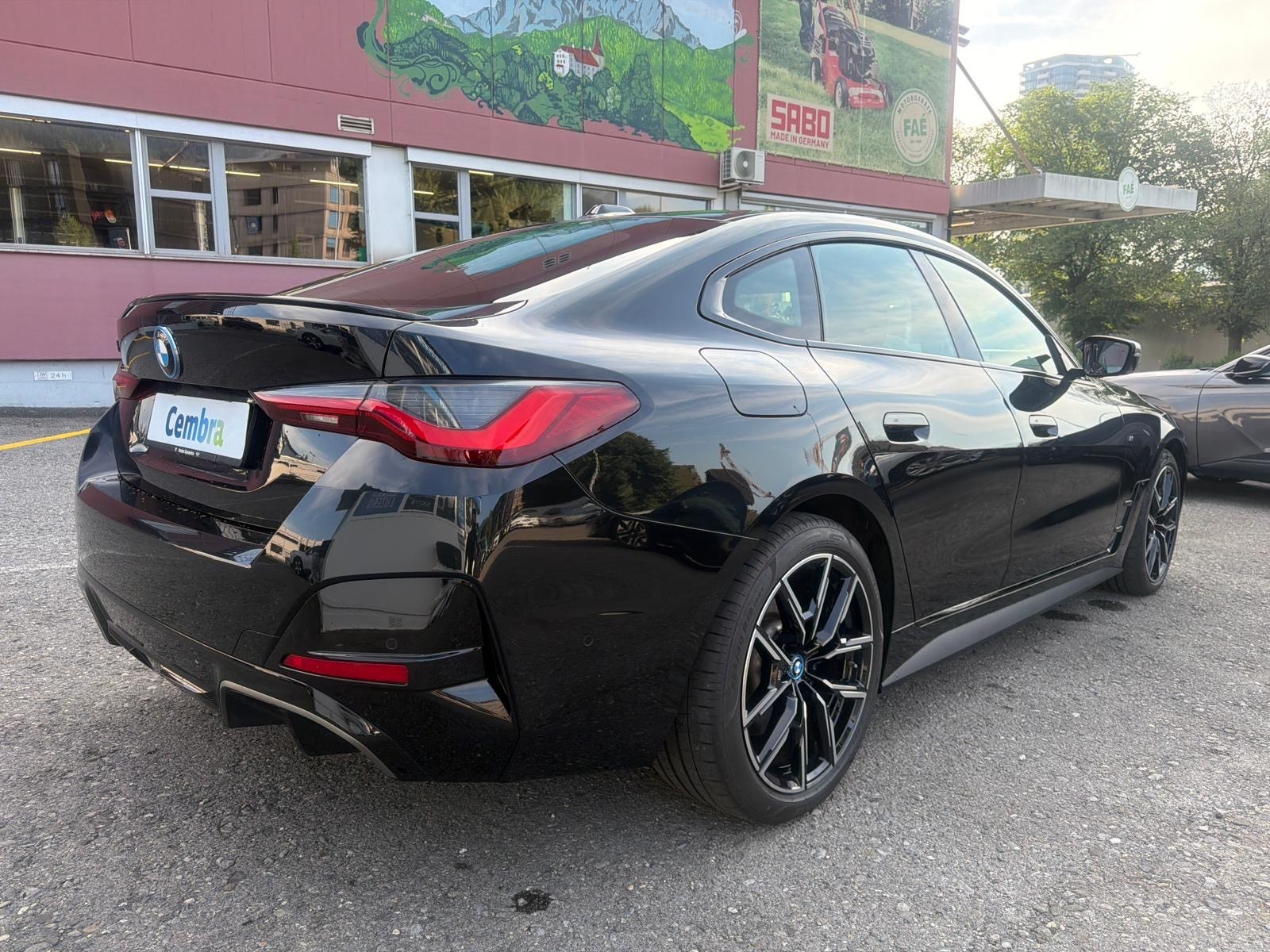 BMW i4 M50-showroom-element-1