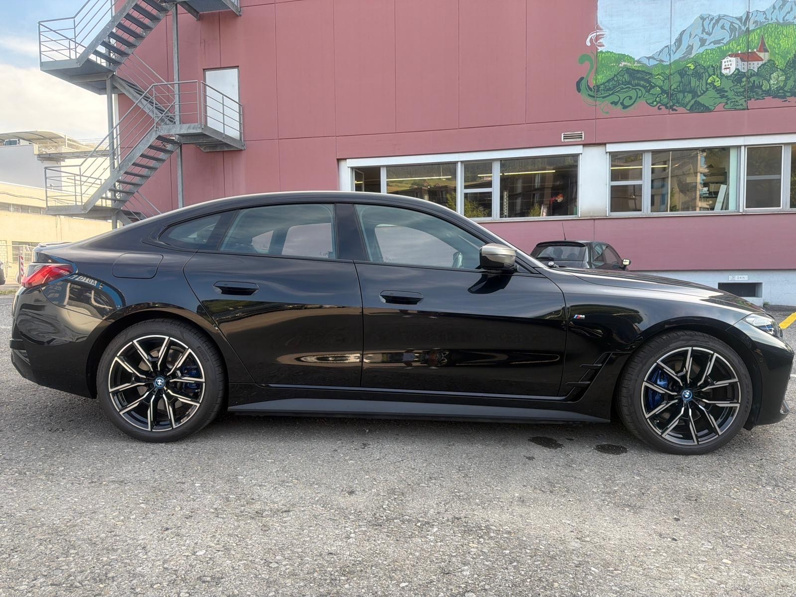 BMW i4 M50-image-4