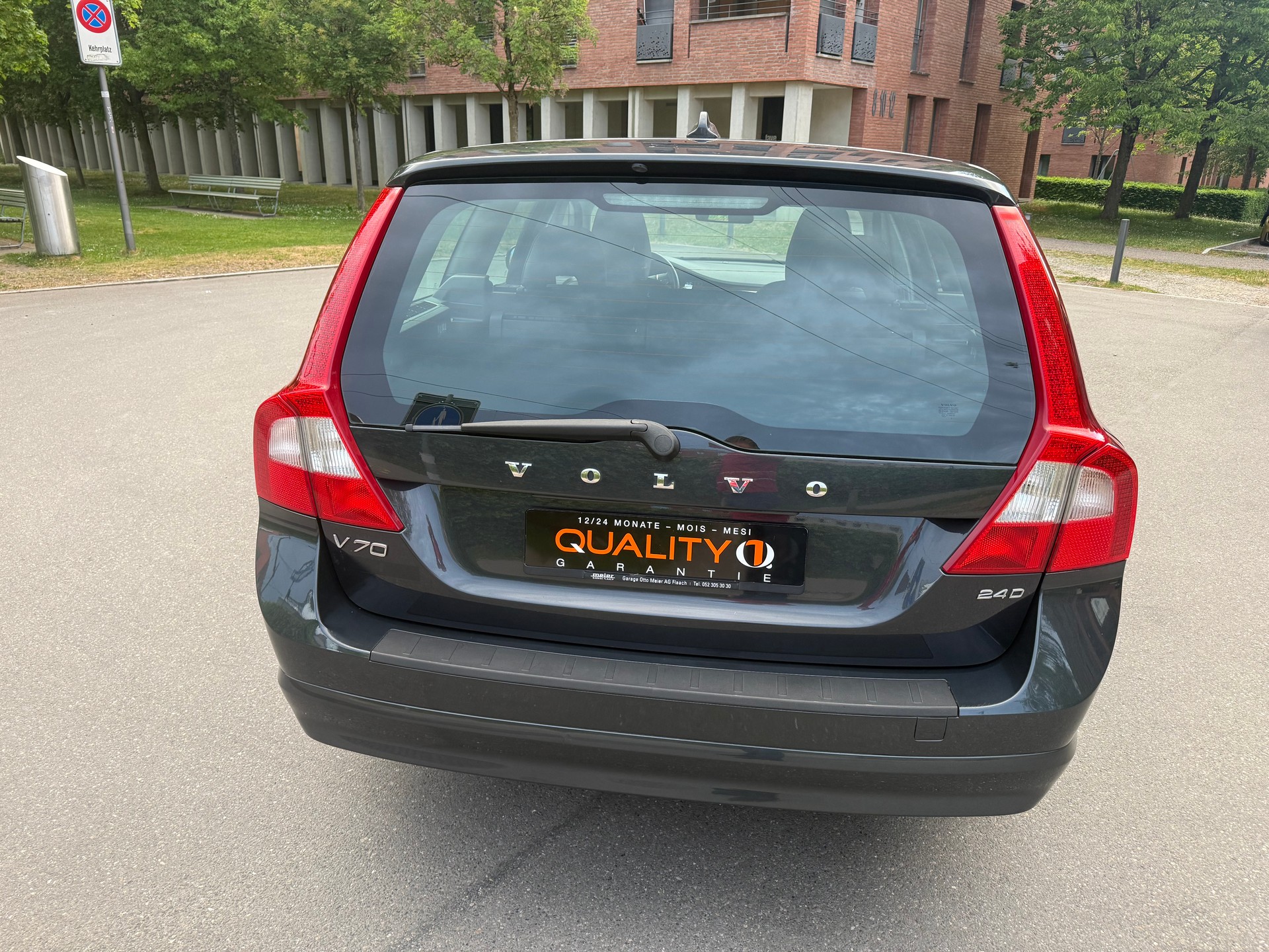 VOLVO V70 2.4D Summum Geartronic-image-10