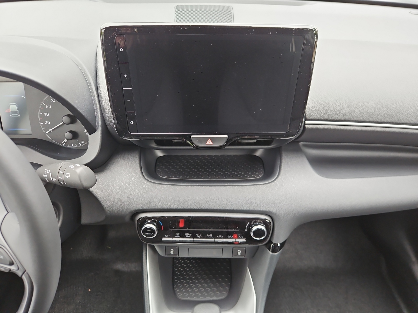 MAZDA 2 Hybrid Centre-line-image-7