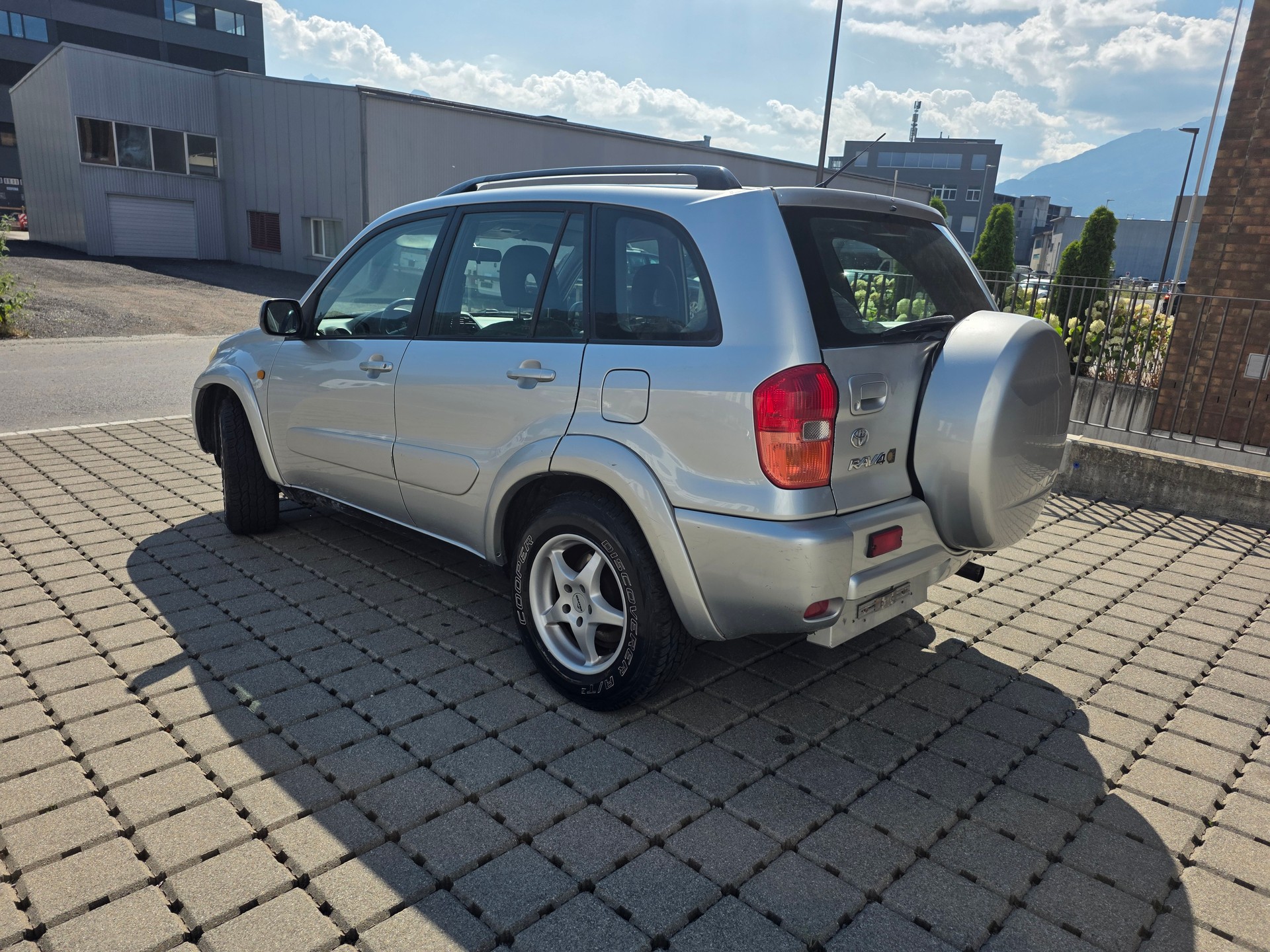 TOYOTA RAV-4 2.0 16V Linea Sol-image-2