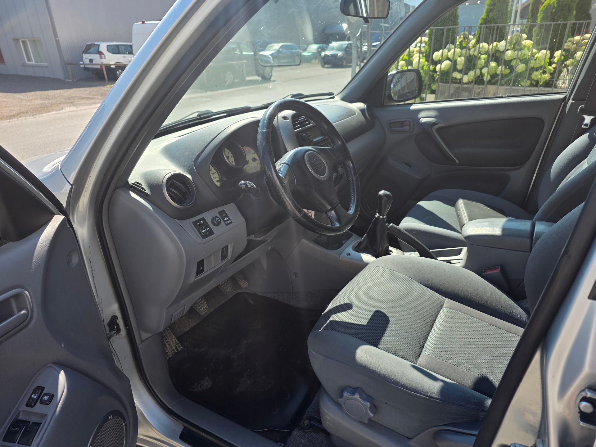 TOYOTA RAV-4 2.0 16V Linea Sol-image-7