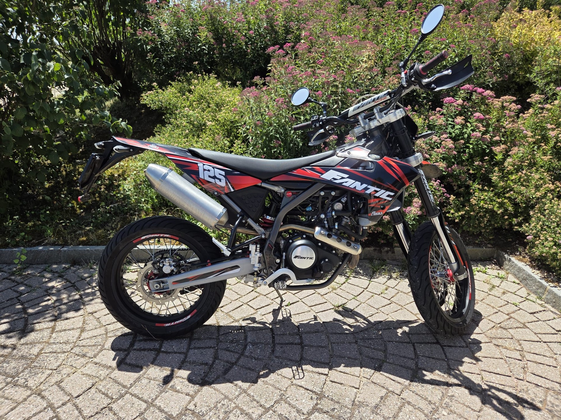 FANTIC XMF 125 Motard-image-0