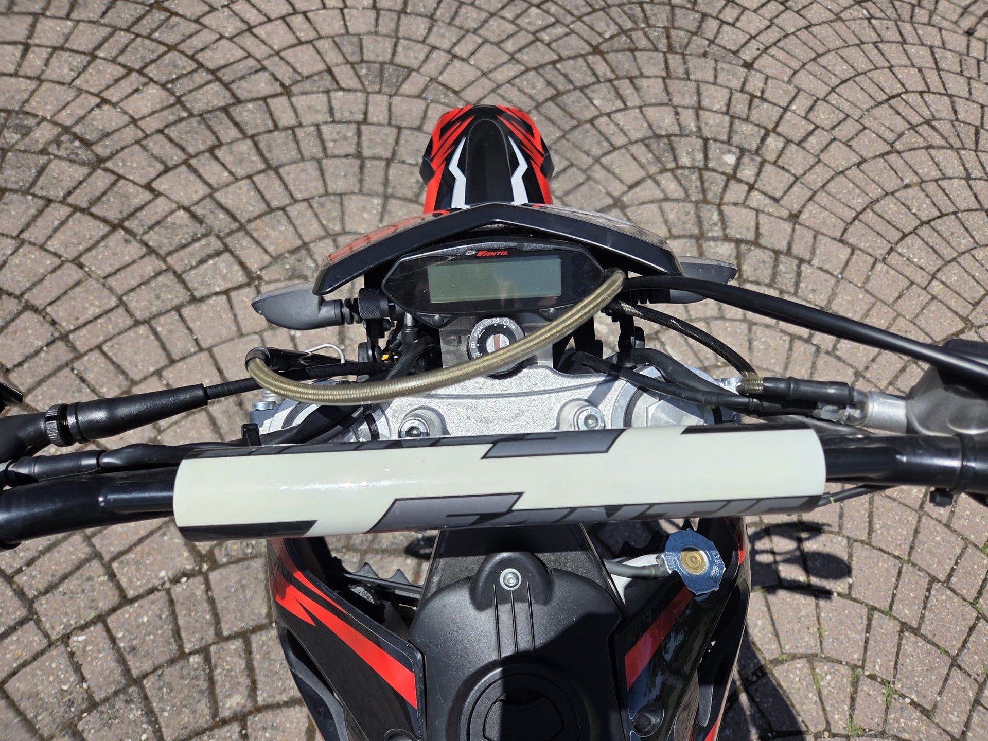 FANTIC XMF 125 Motard-image-8