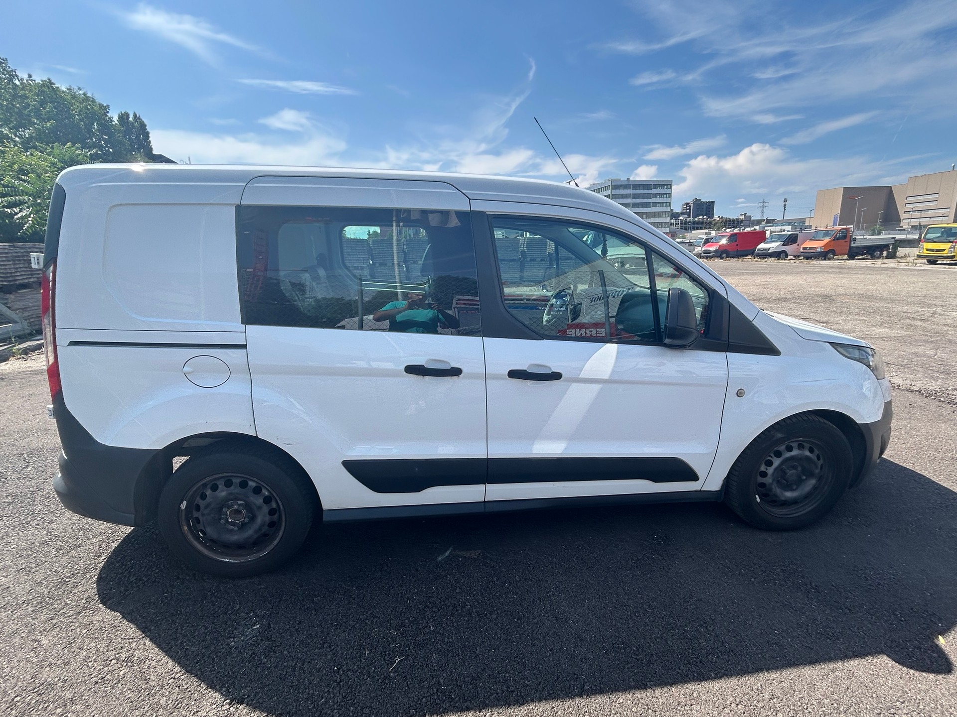 FORD Transit Connect Van T200 1.6 TDCi Trend-image-6