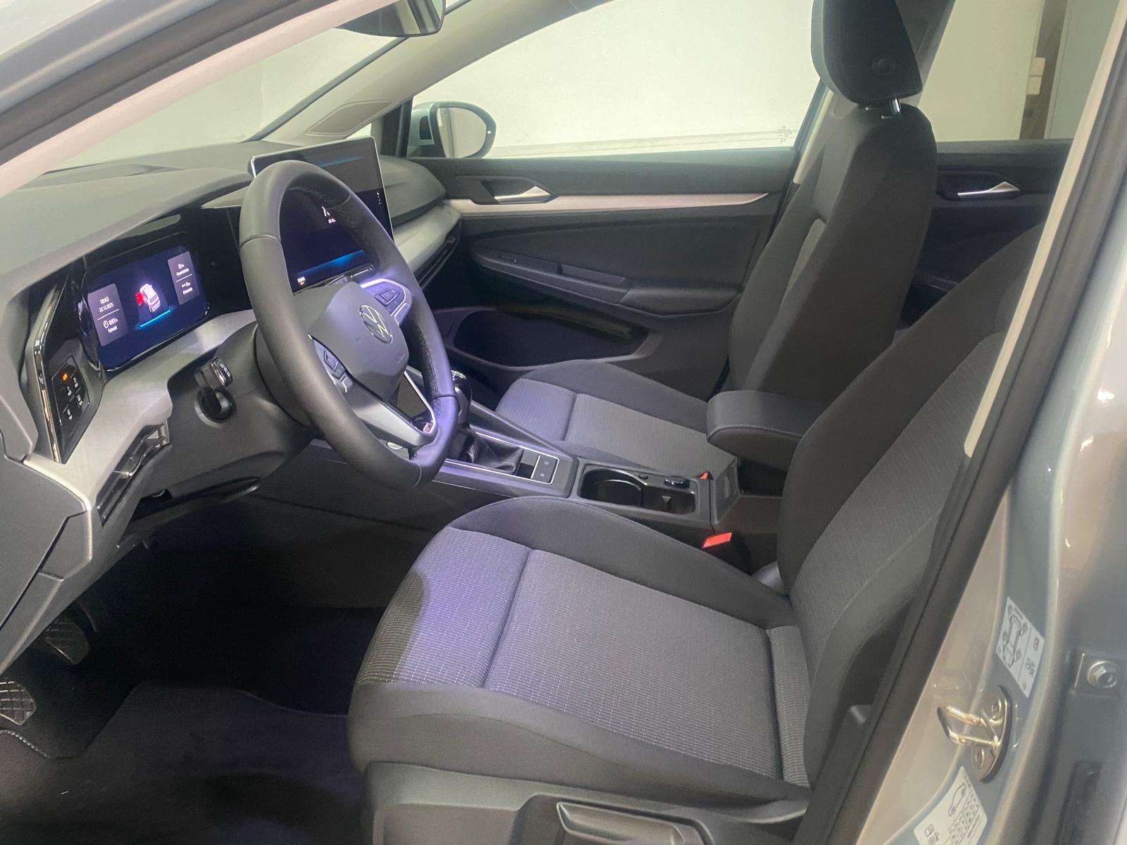 VW Golf 1.5 TSI Basis-image-7