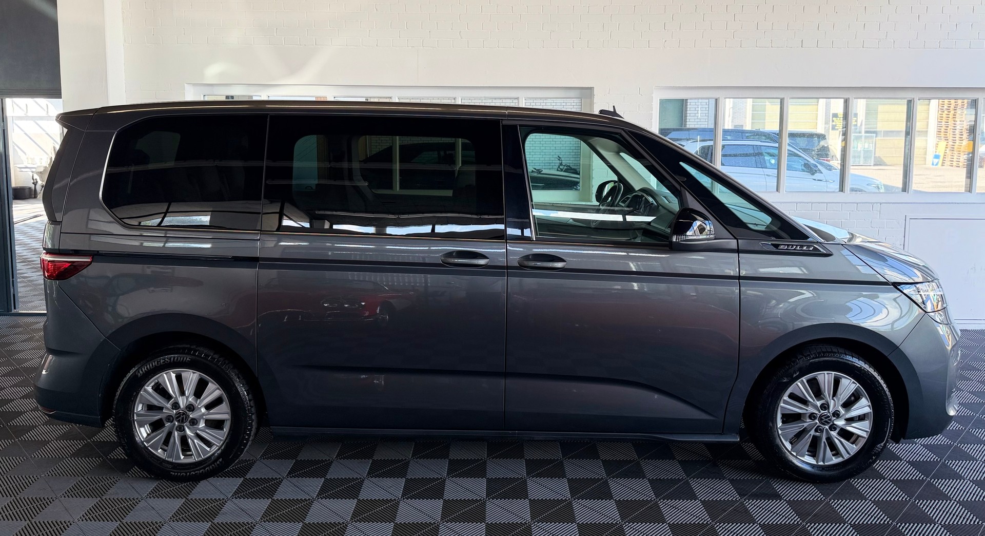 VW Multivan 2.0 TDI DSG-showroom-element-1