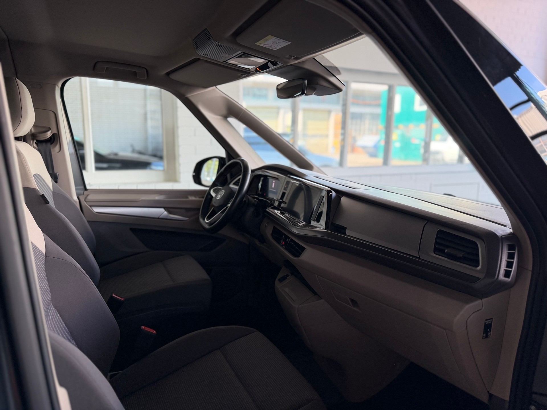 VW Multivan 2.0 TDI DSG-image-9
