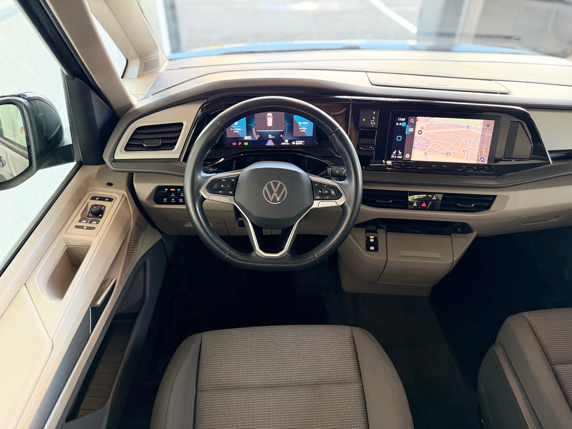 VW Multivan 2.0 TDI DSG-image-16
