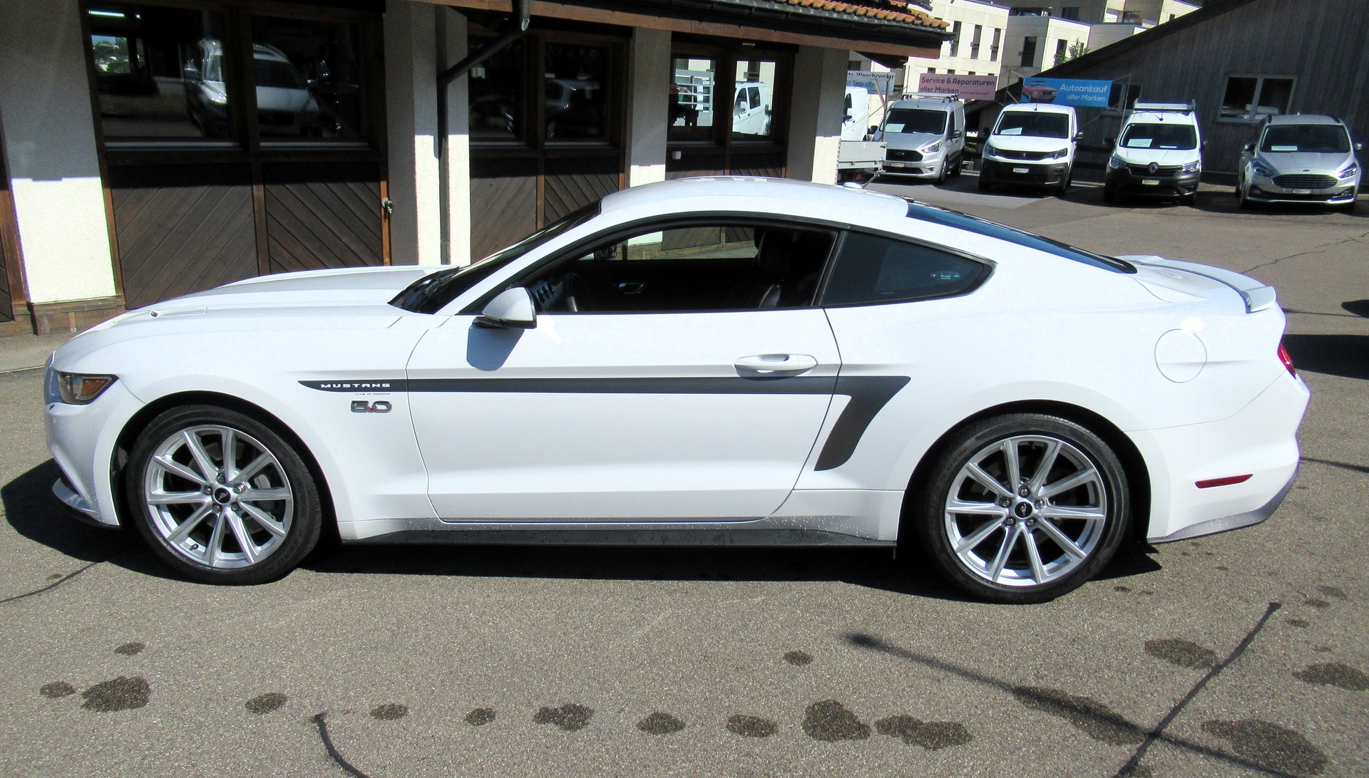FORD Mustang Fastback 5.0 V8 GT-showroom-element-3