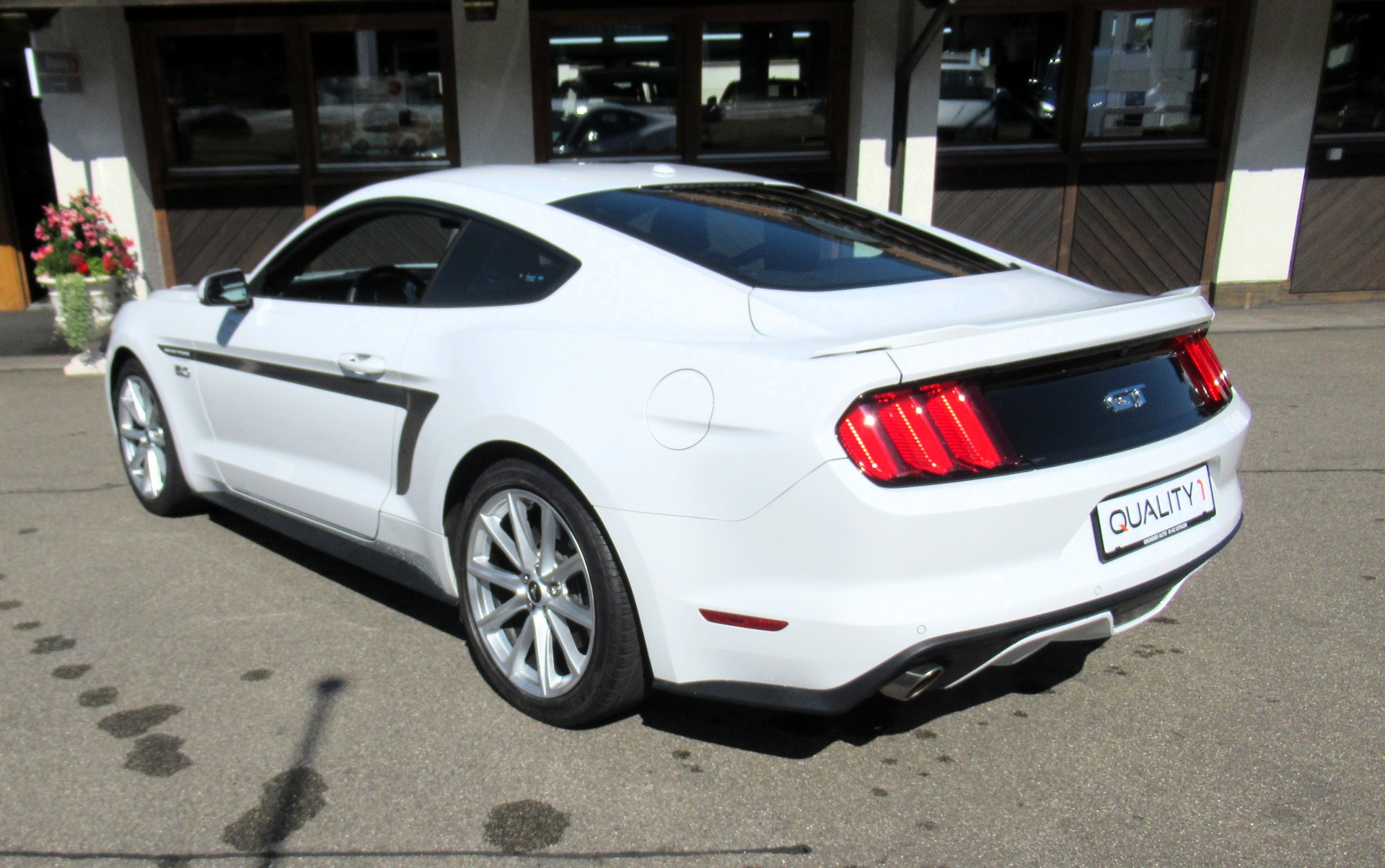 FORD Mustang Fastback 5.0 V8 GT-showroom-element-2