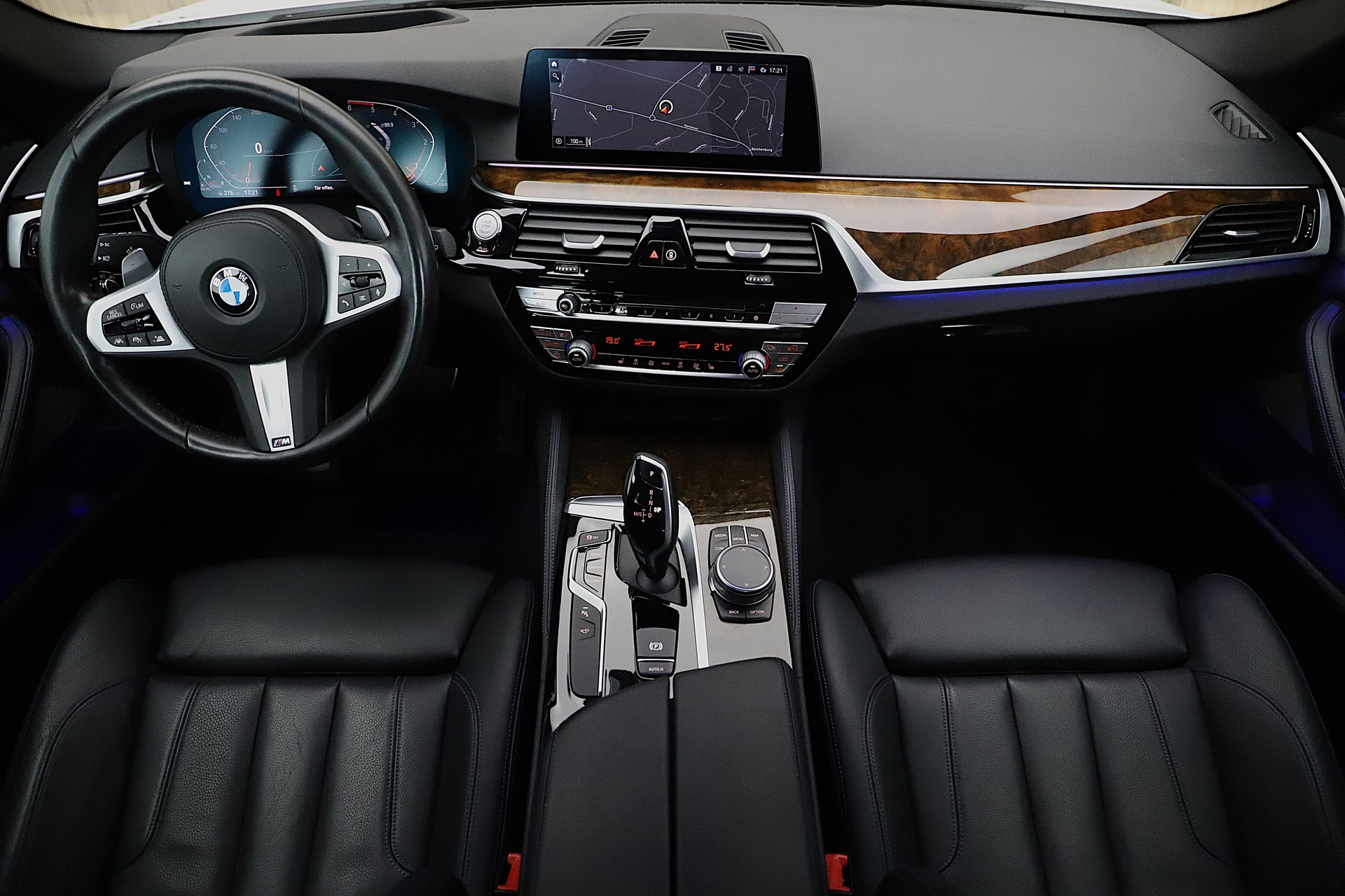 BMW 530d xDrive Touring M Sport Steptronic-image-5