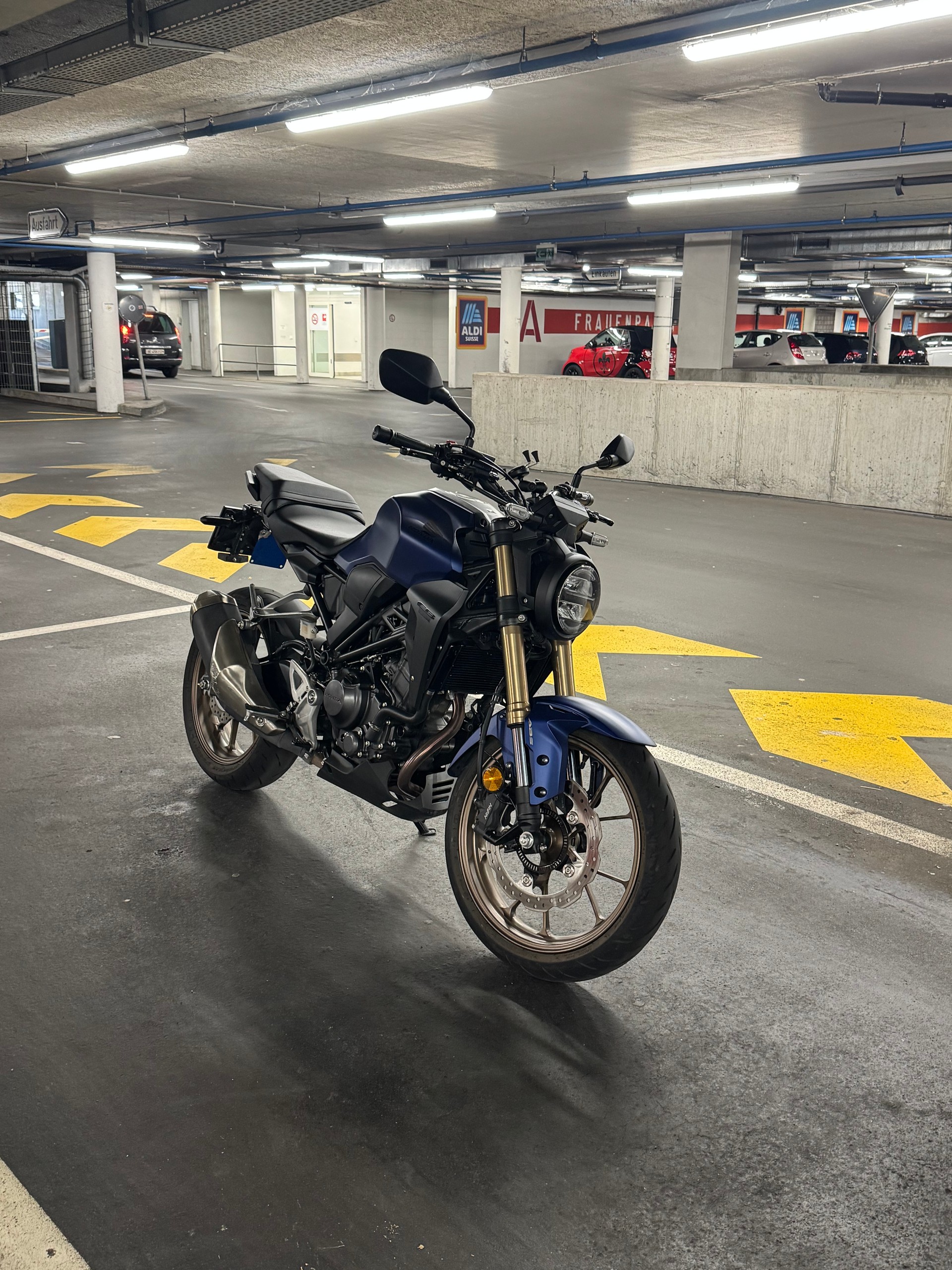 HONDA CB 300-image-0